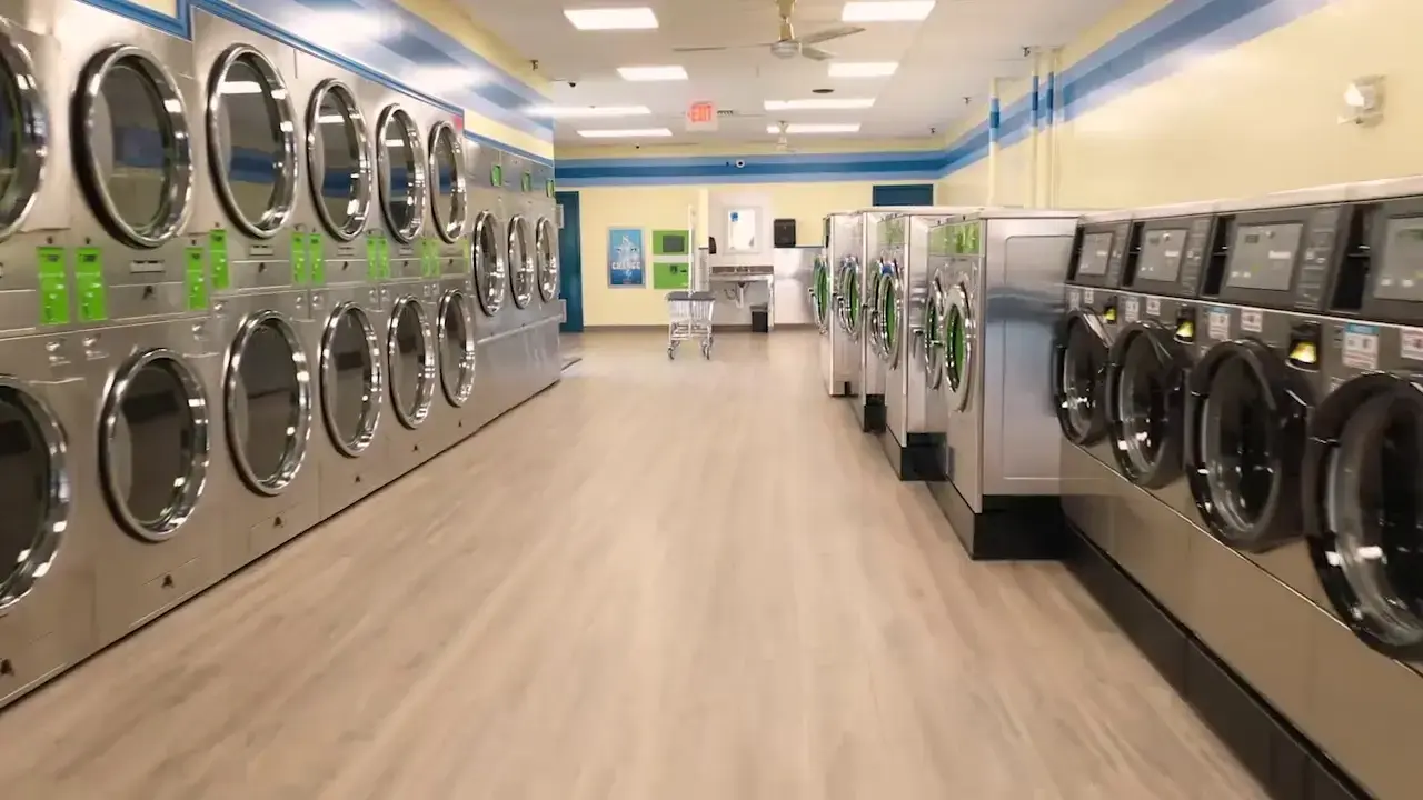 Easy Clean Laundromat in Wilkes-Barre - Image 2