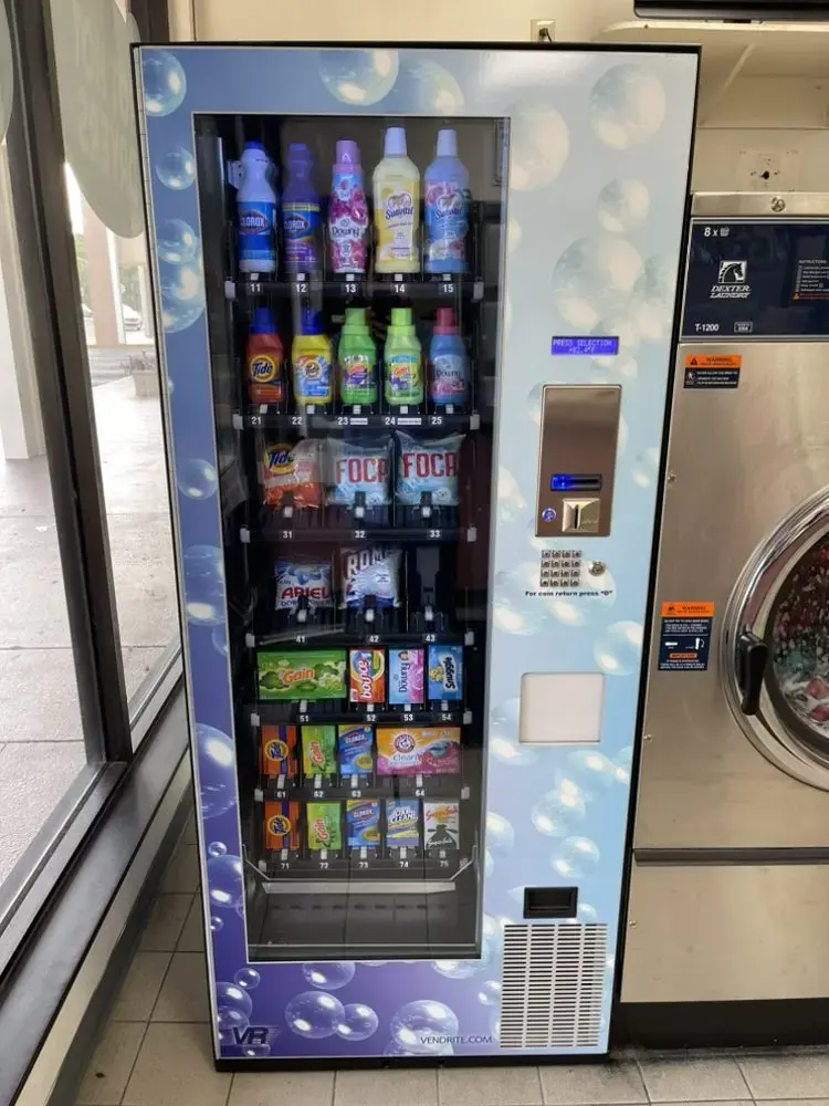 Easy Kleen Laundromat - Image 4