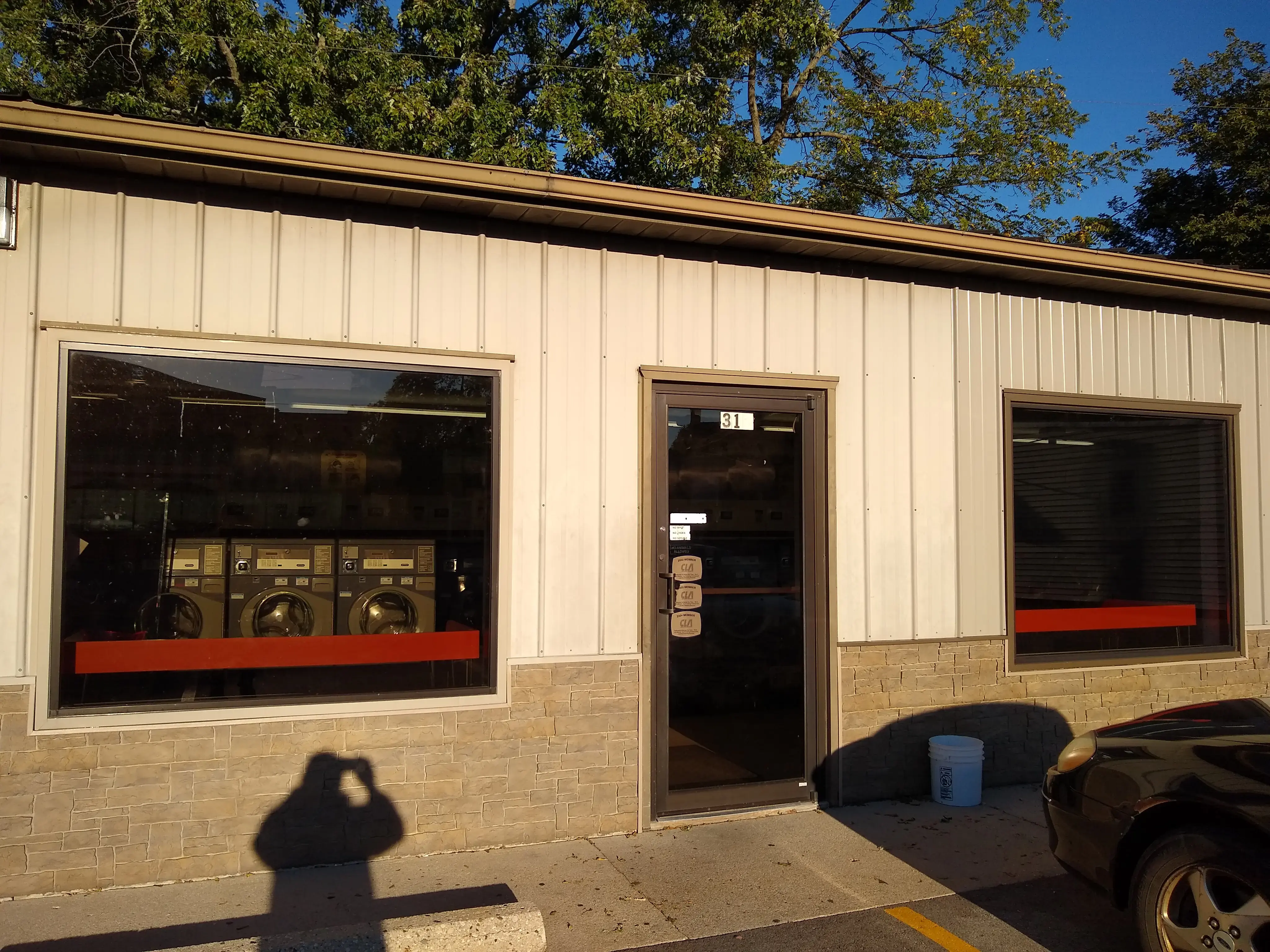 Easy Wash Laundry - Image 17