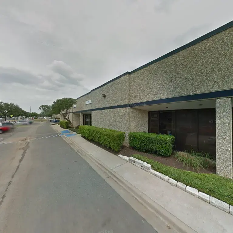 EcoClean Green Dry Cleaner & Laundry - Image 17