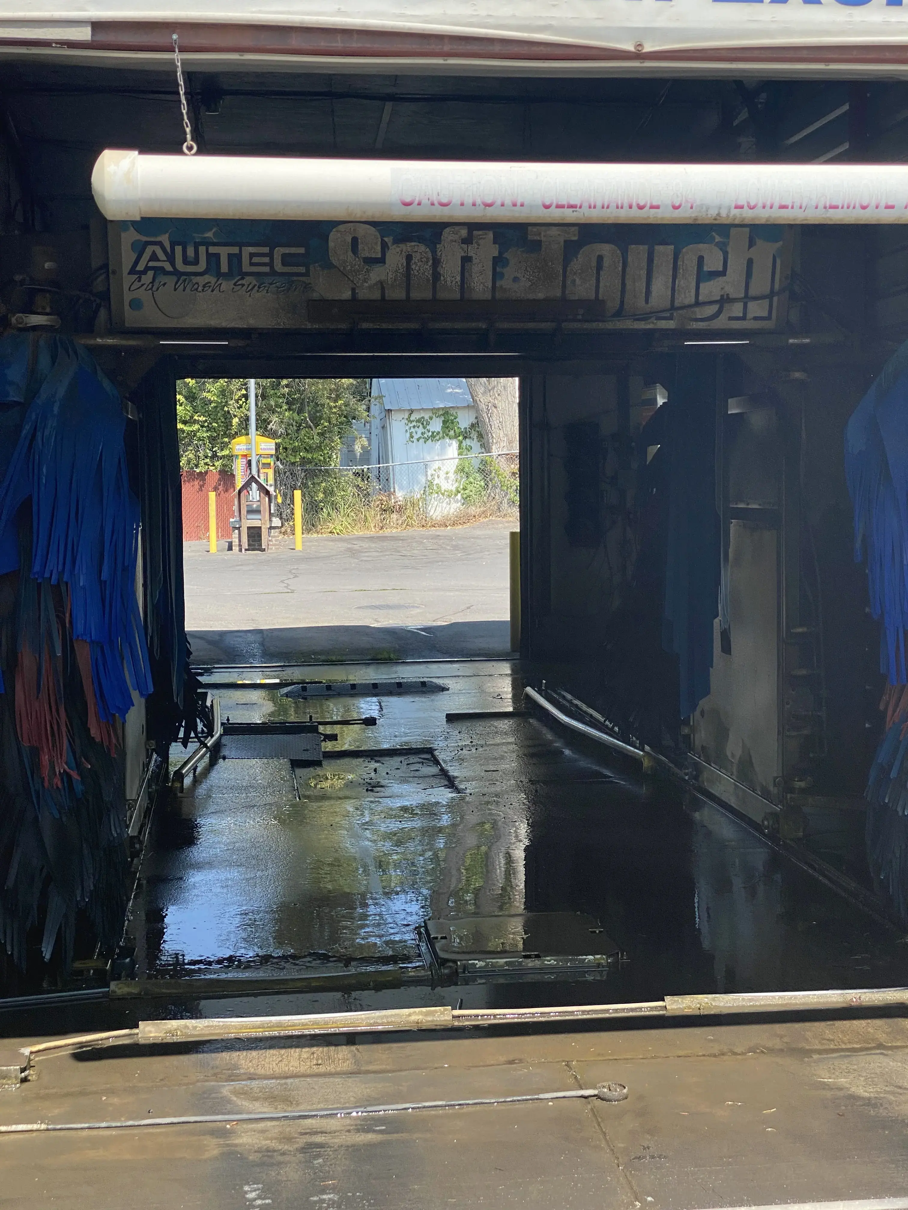 Econ-O-Wash Car Wash & Landromat thumbnail 12