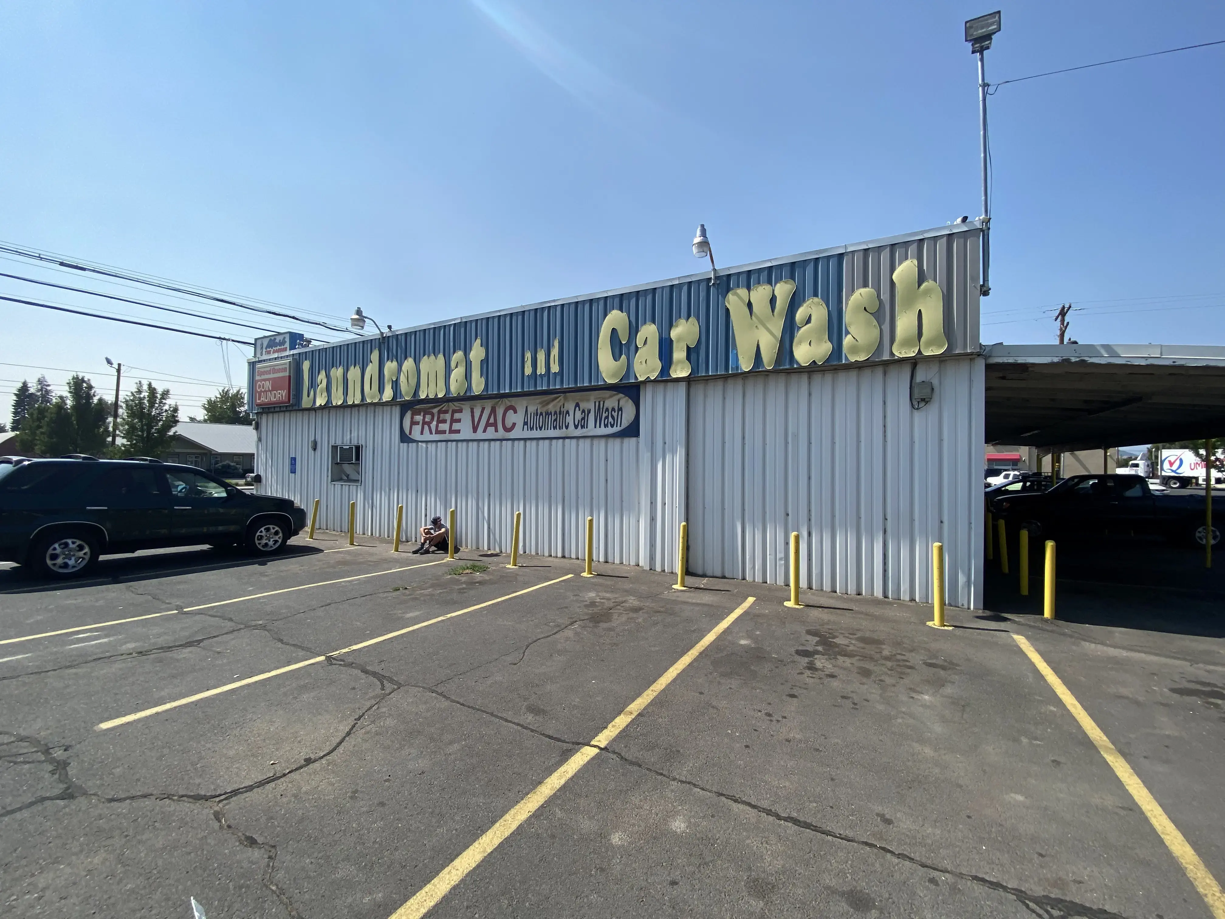 Econ-O-Wash Car Wash & Landromat thumbnail 4