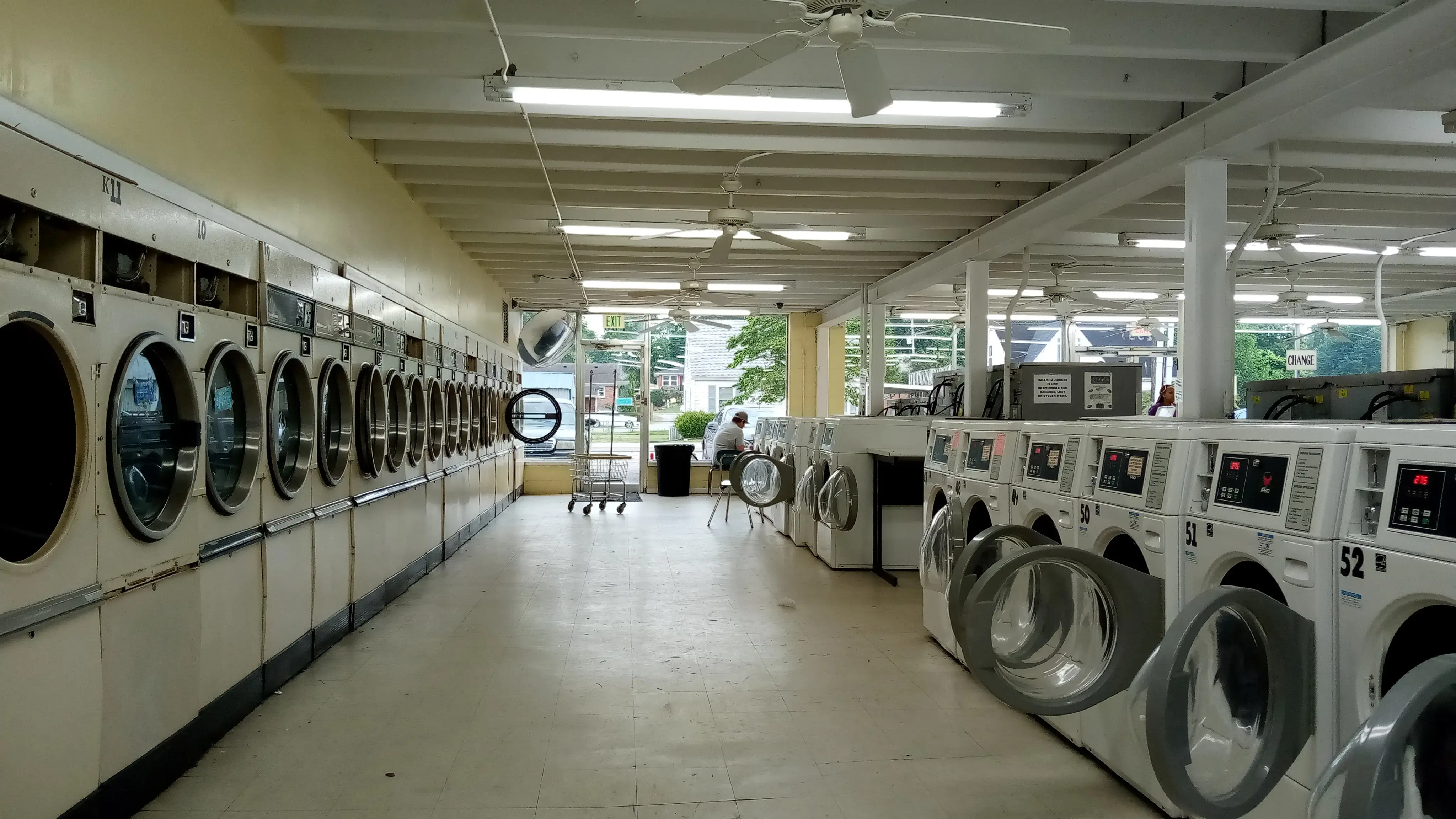Economy Cleaners Coin Laundry thumbnail 2