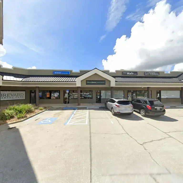 Eddie's Expert Tailoring & Cleaners: Suntree Station thumbnail 10