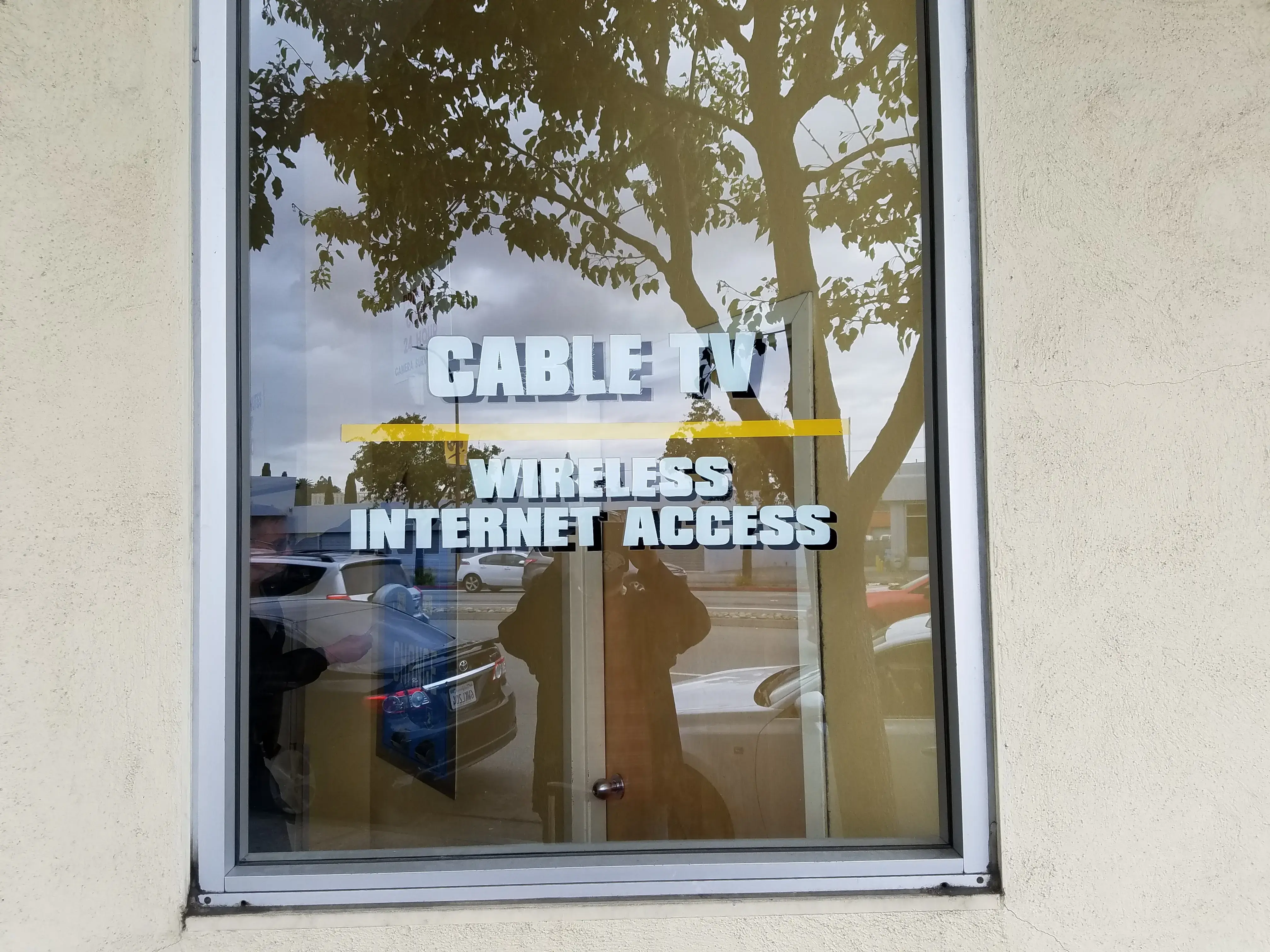 Edgewood Wash & Dry - Image 4