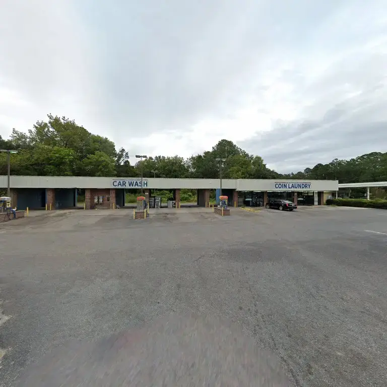 El Bravo Laundromat & Car Wash location