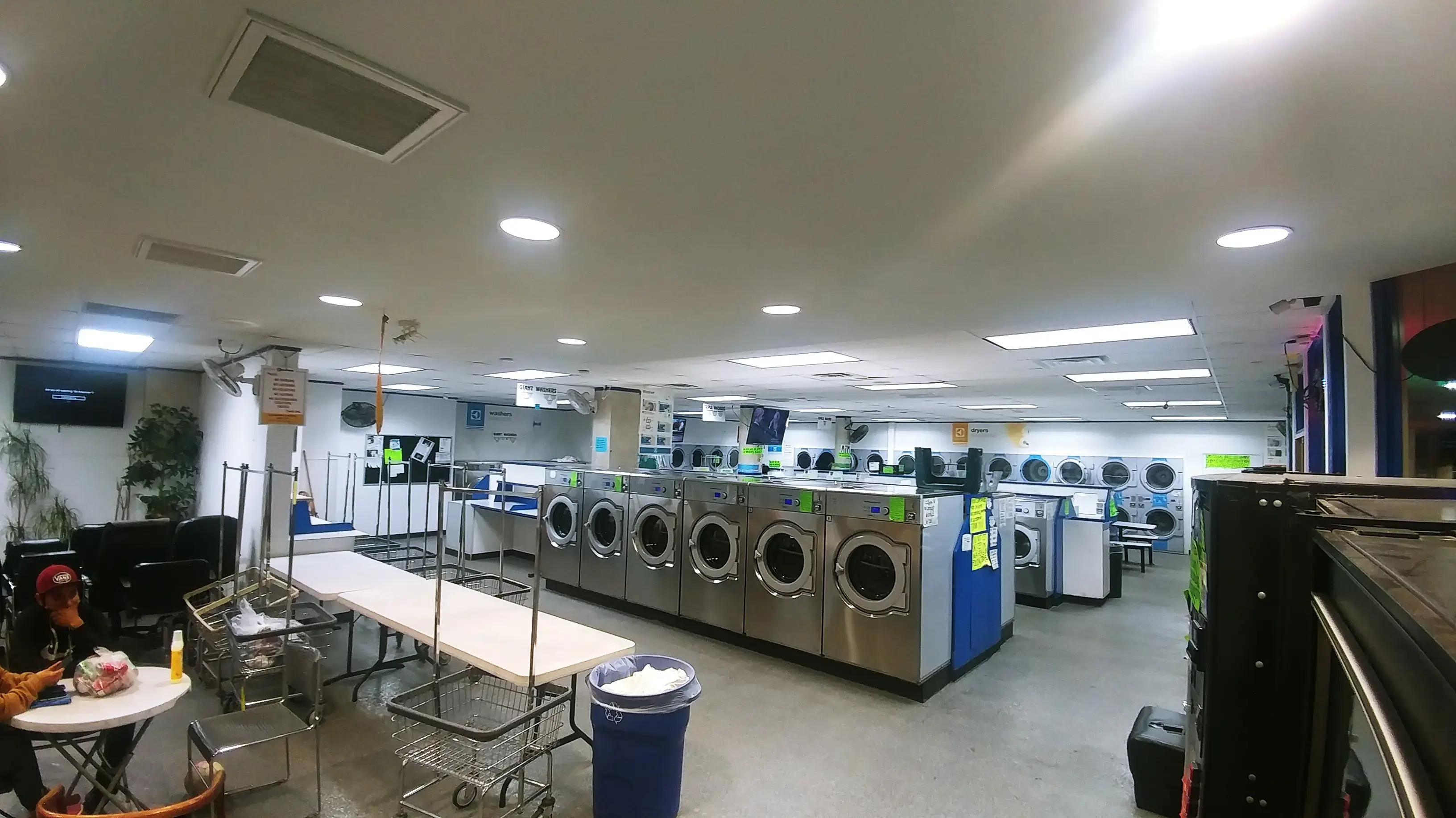 El Cajon super laundry location