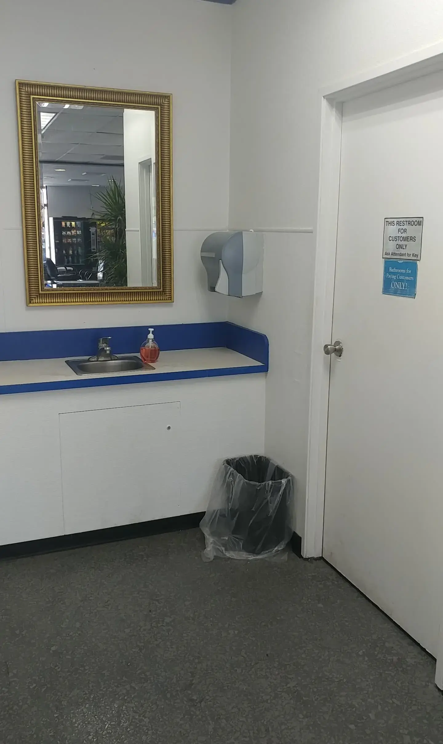 El Cajon super laundry thumbnail 16