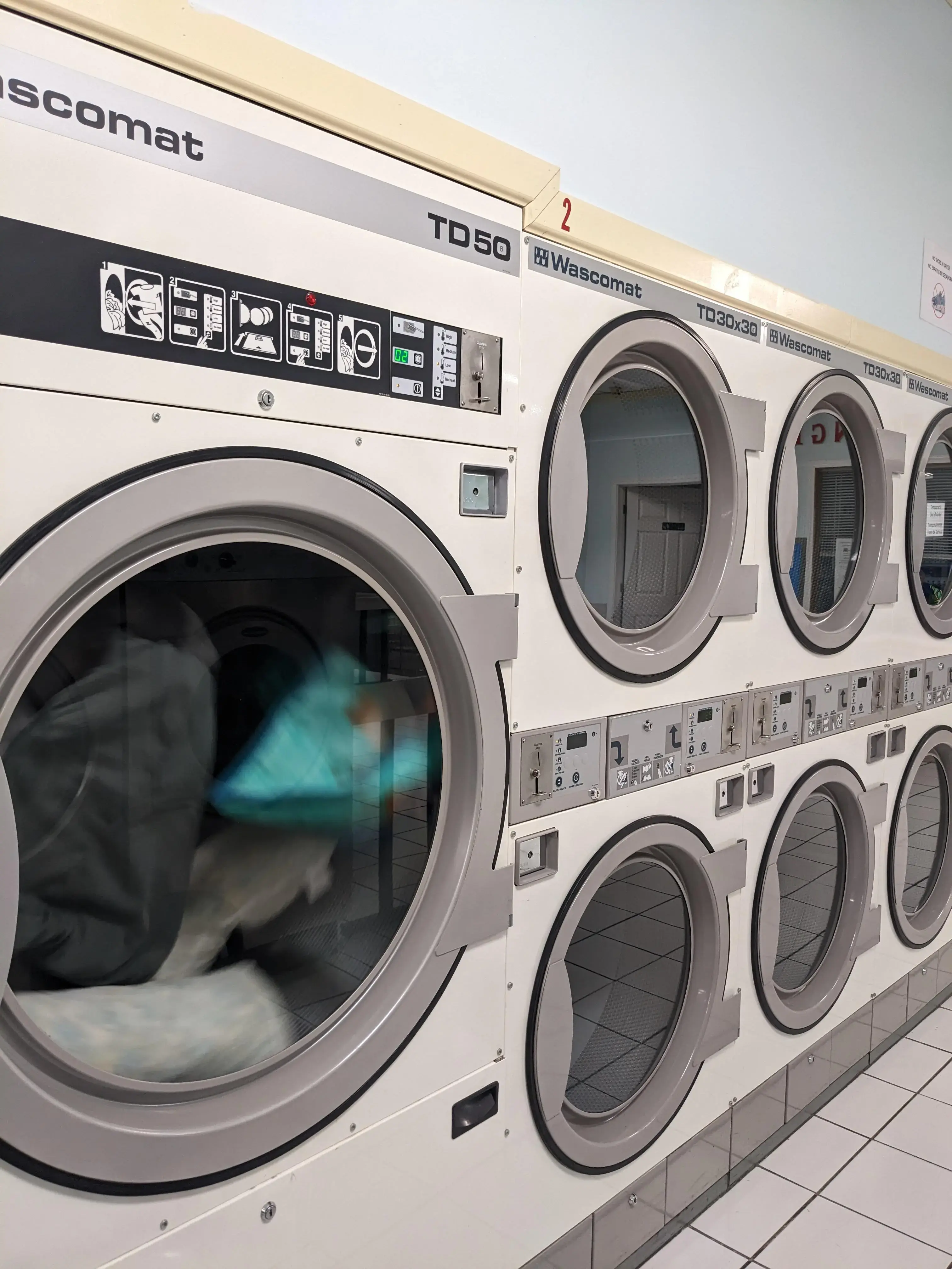 El Gran Laundromat - Image 10