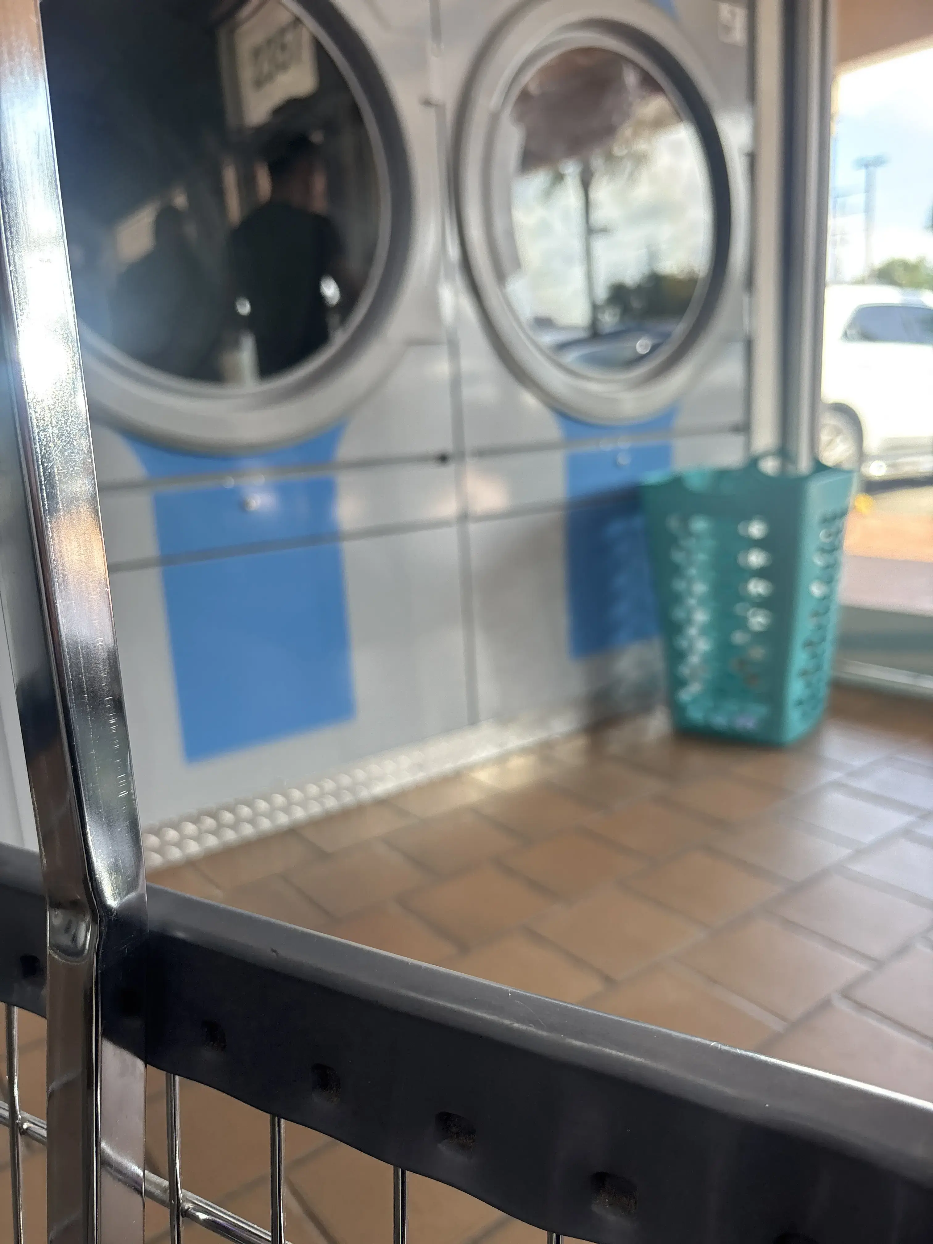 El Laundry - Image 8