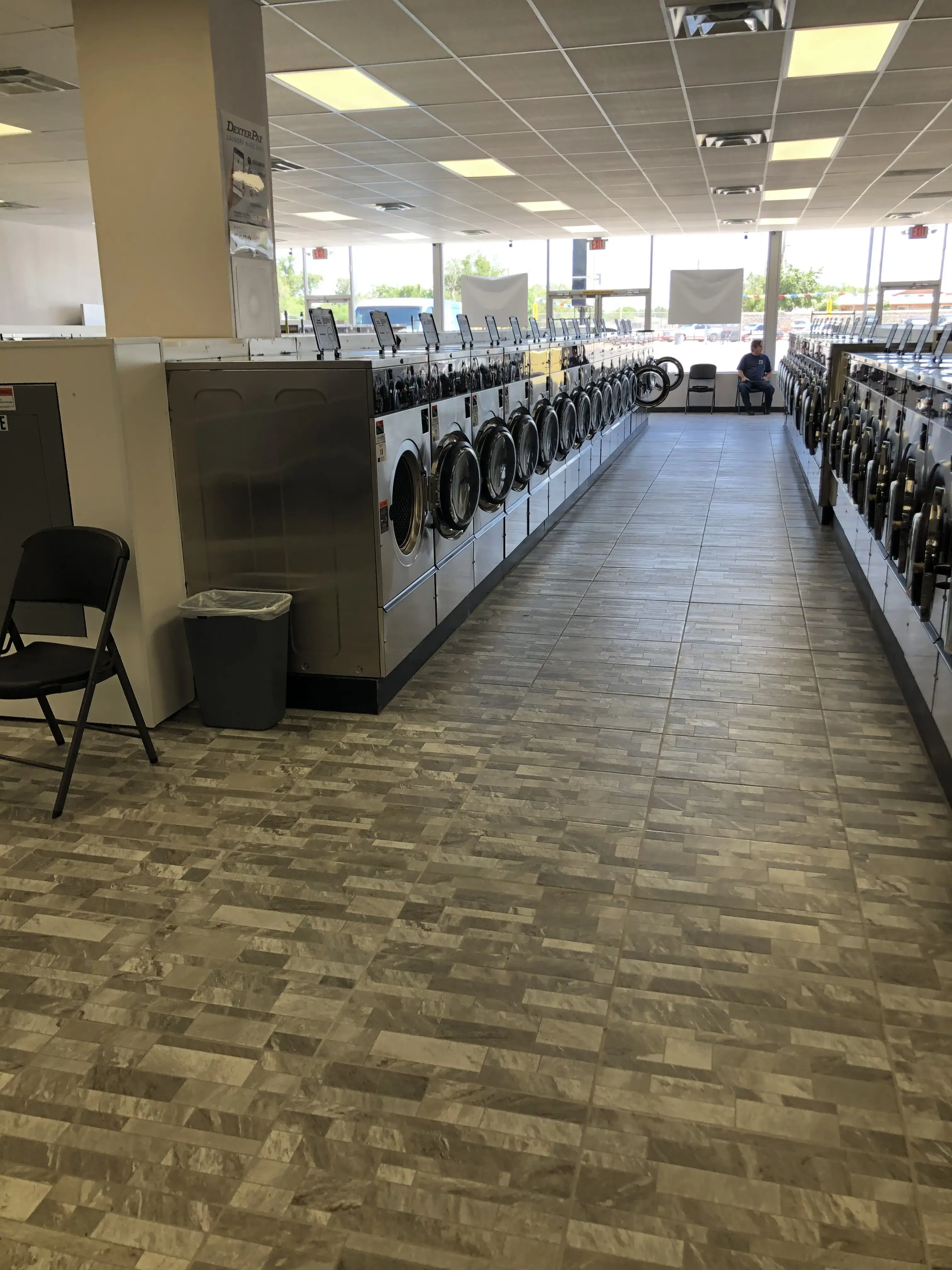 El Paso Coin Laundry and Wash Dry Fold Drop Off Service - Image 15