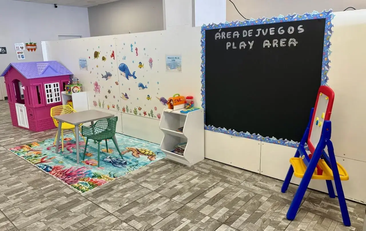 El Paso Coin Laundry and Wash Dry Fold Drop Off Service - Image 7