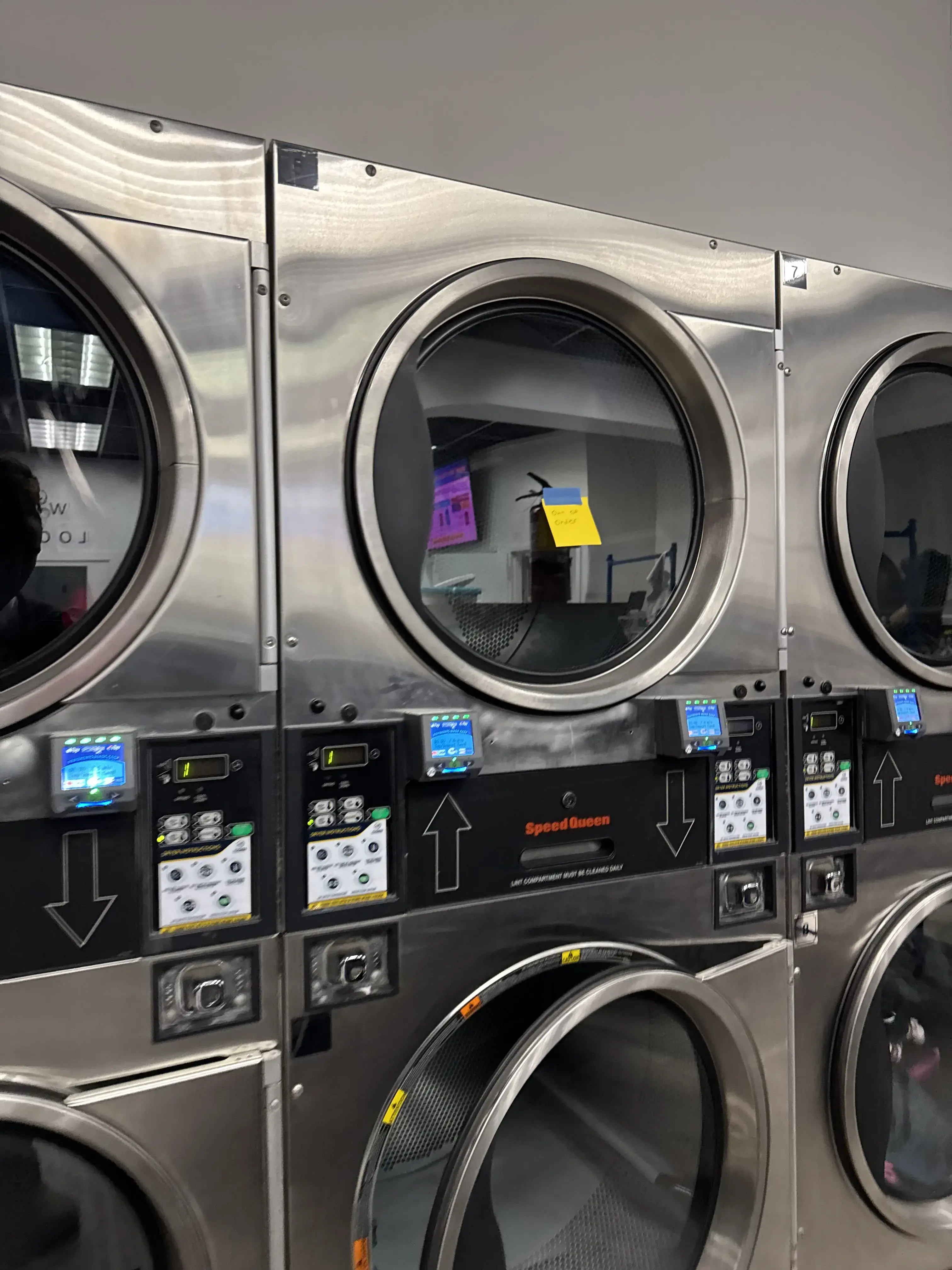 El Porto Laundry - Image 2