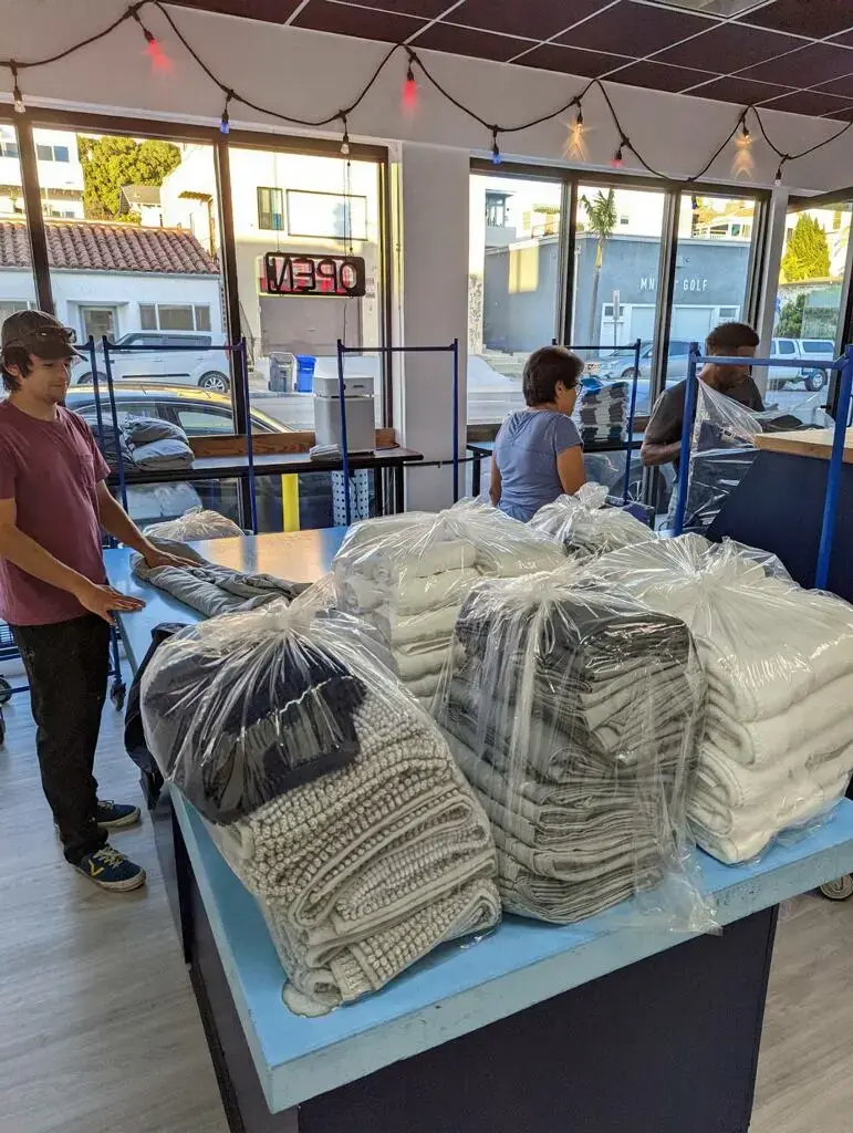 El Porto Laundry - Image 14