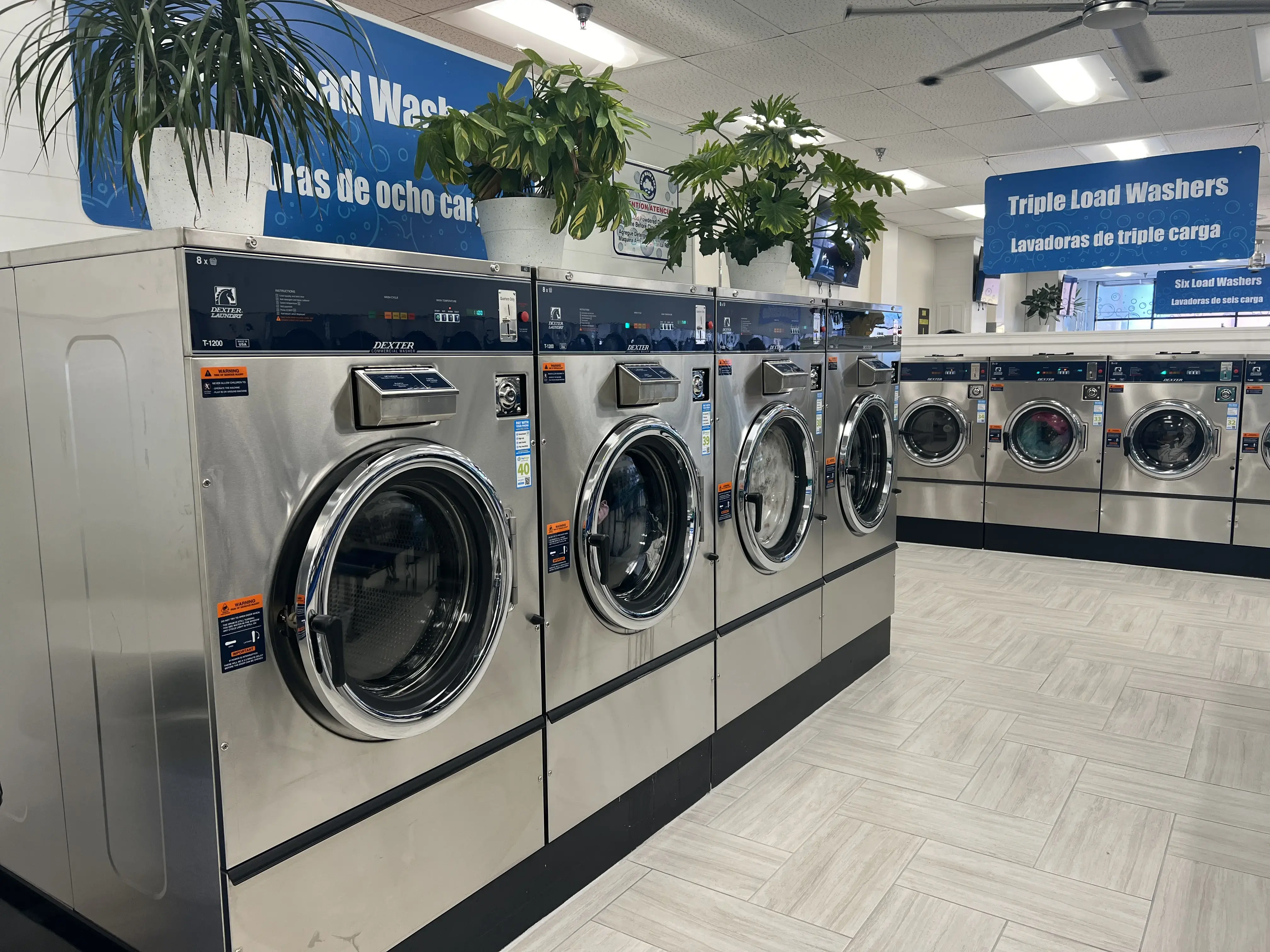 Elgin Wash & Dry Laundromat thumbnail 2