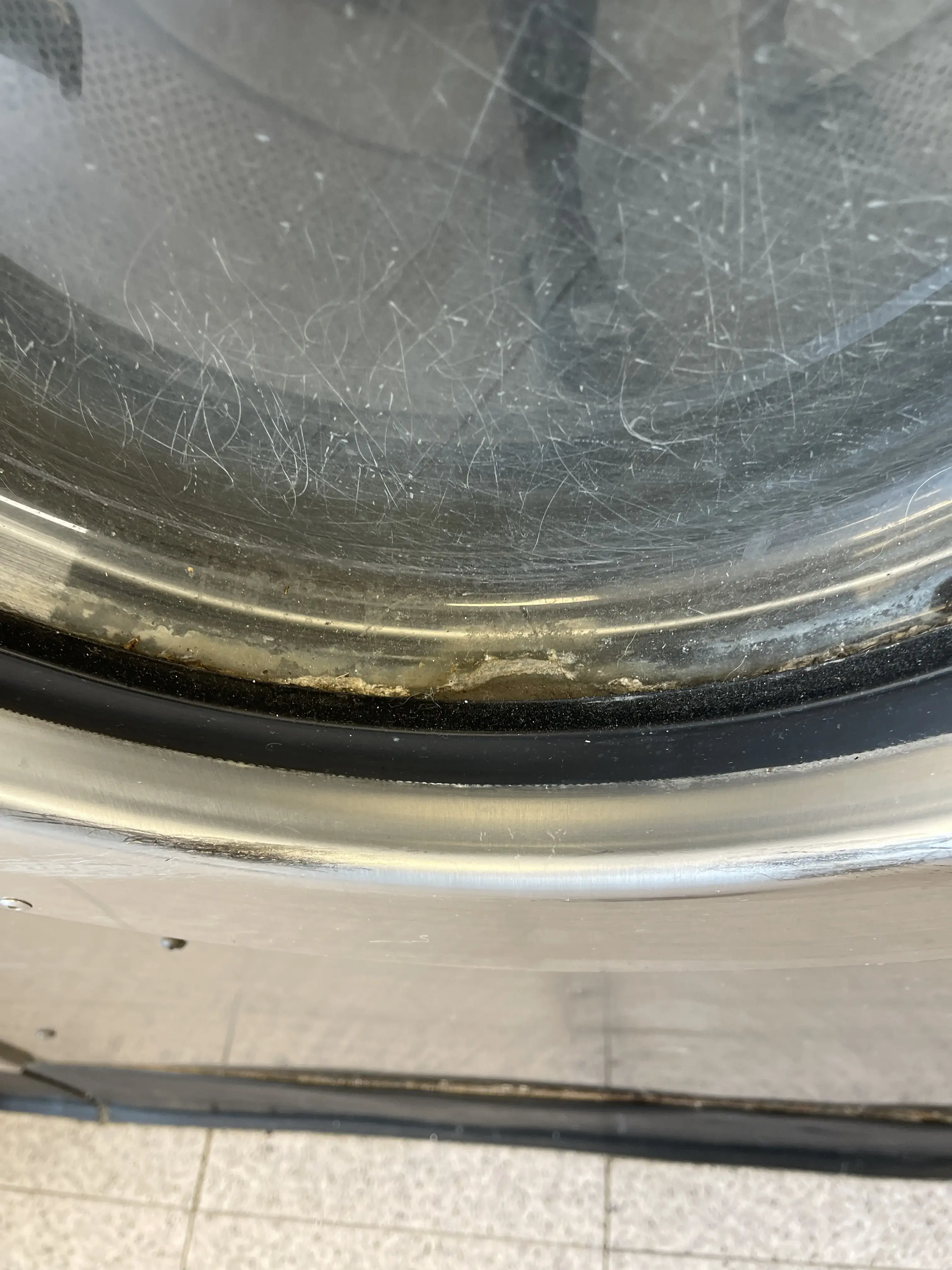 Elite Dry Cleaners & Laundromat LLC thumbnail 8