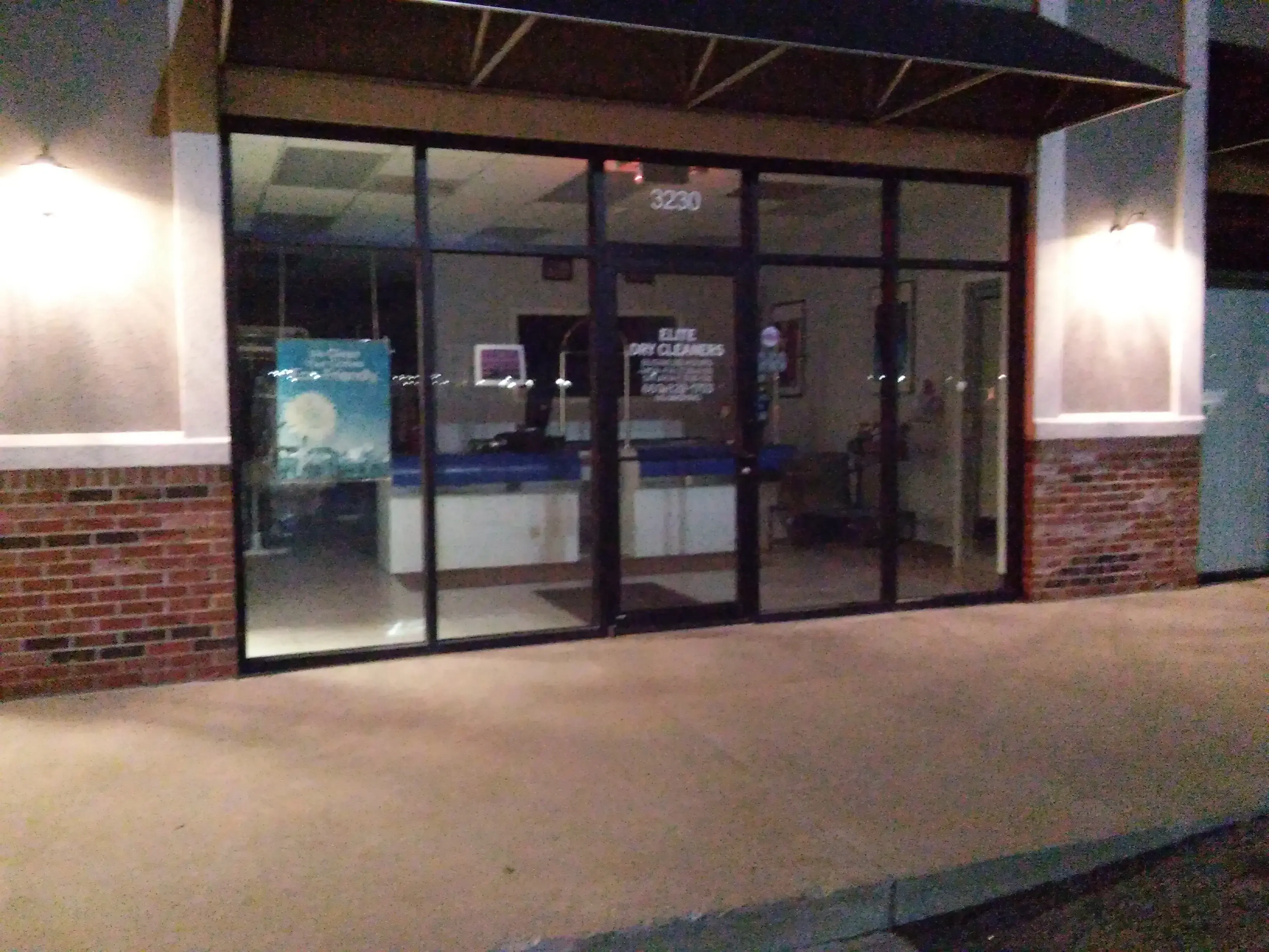 Elite Dry Cleaners & Laundromat LLC thumbnail 15