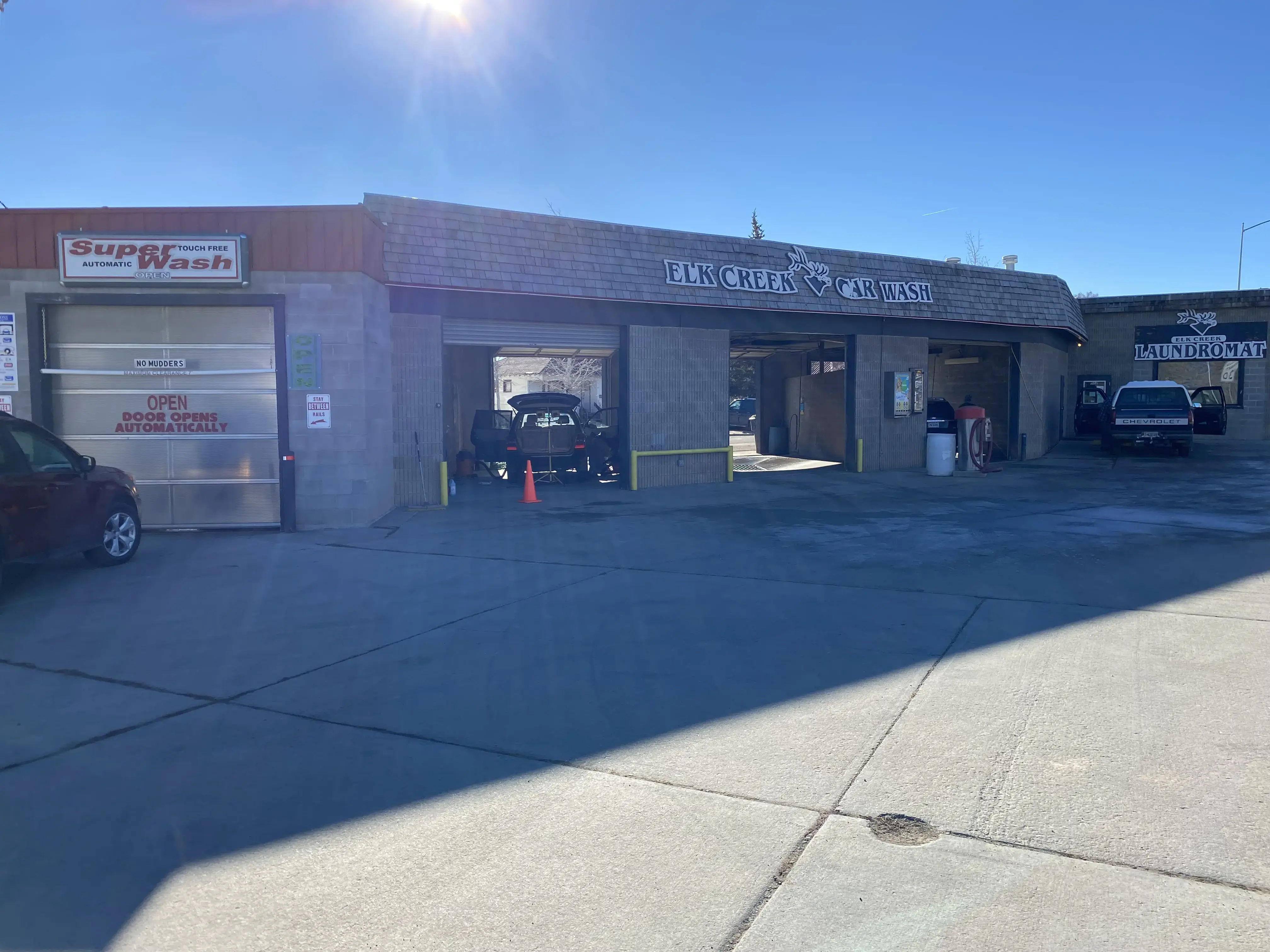 Elk Creek Car Wash & Laundromat; Bear's Pet Wash; Auto Detailing of Kemmerer location
