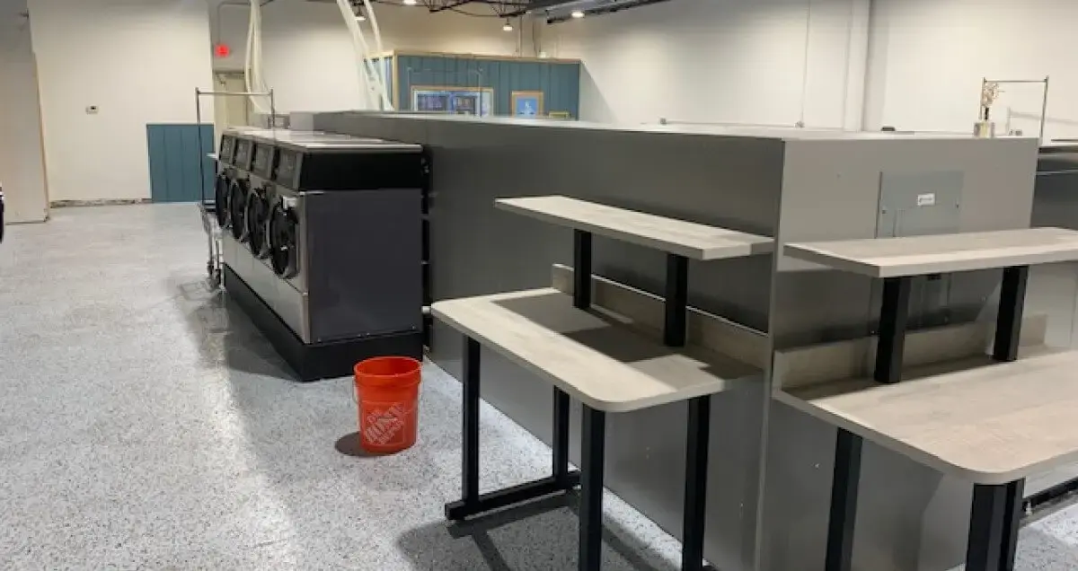 Elkhorn Express Laundromat - Image 6