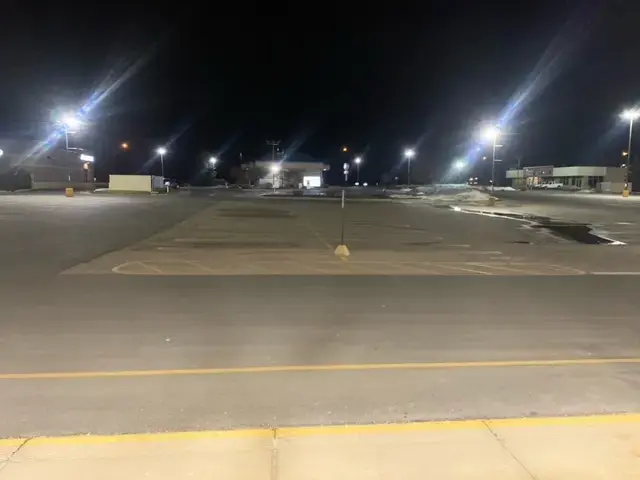 Elkhorn Express Laundromat - Image 10