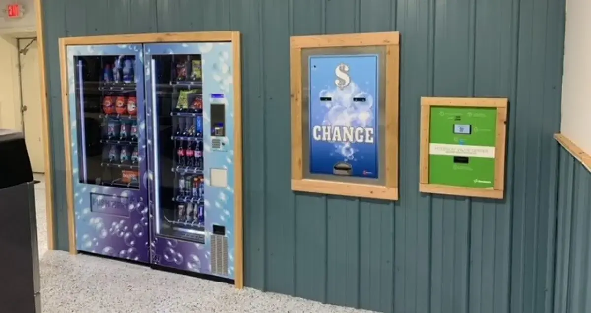 Elkhorn Express Laundromat - Image 12