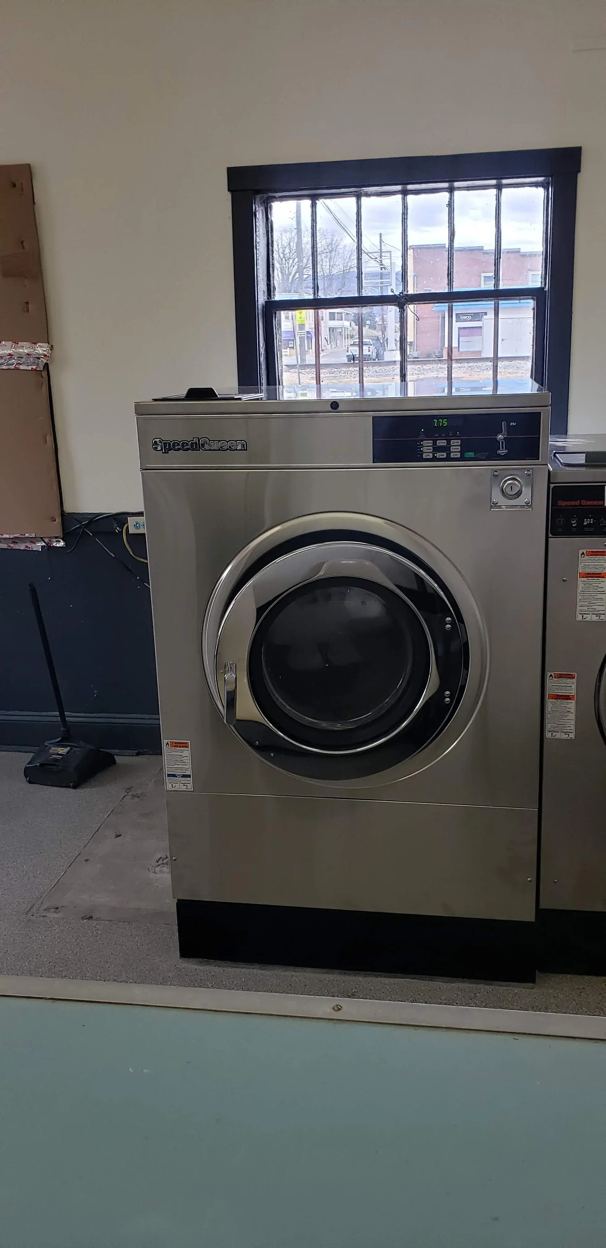Elkton Laundromat - Image 2