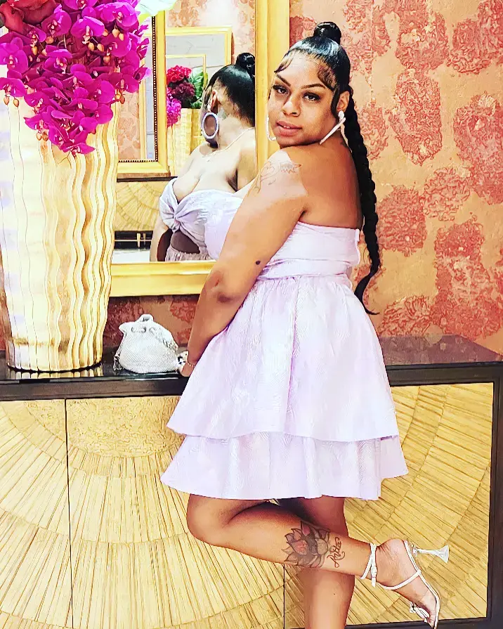 Ellen's Dry Cleaners & Alterations thumbnail 16