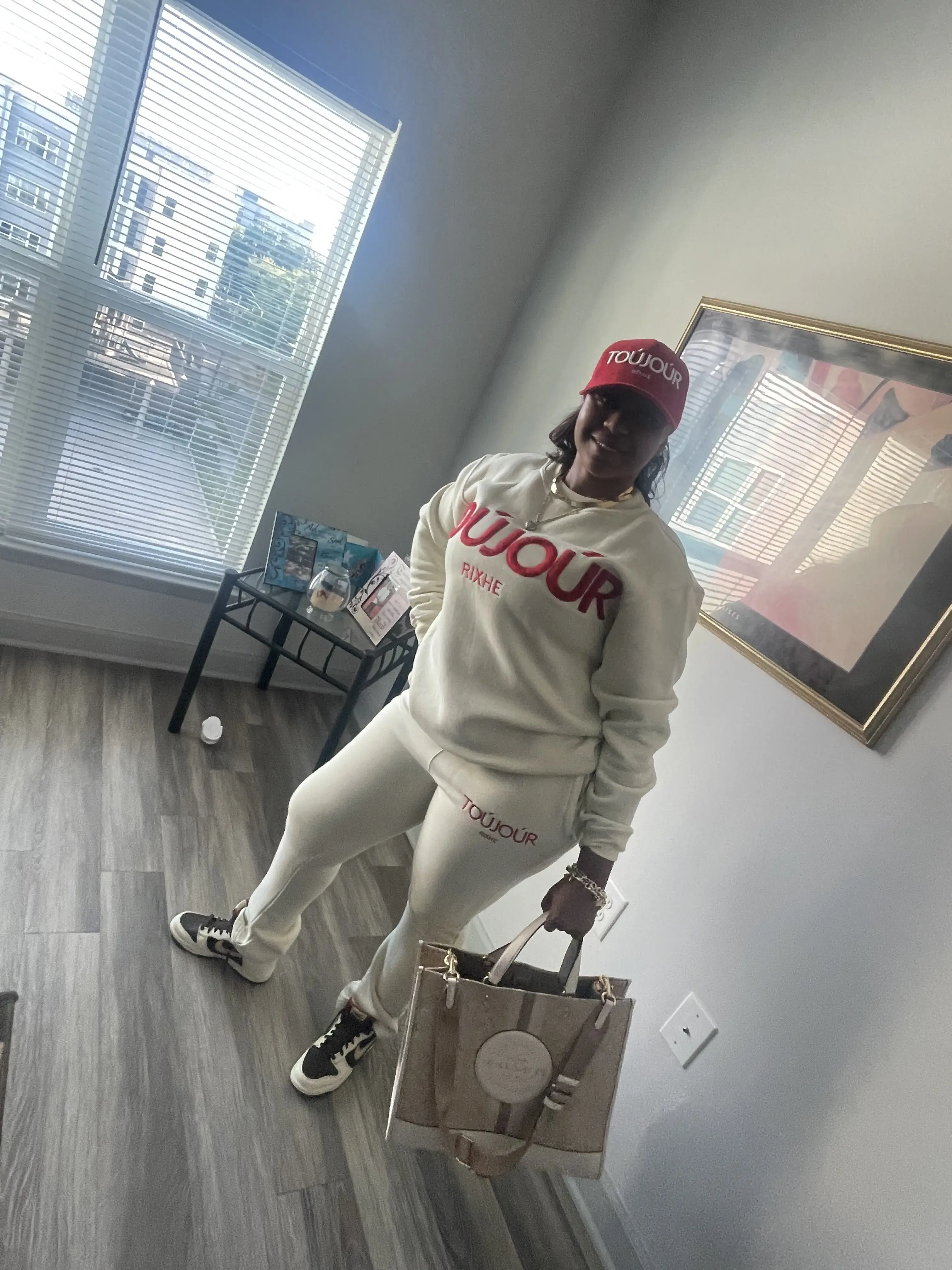 Ellen's Dry Cleaners & Alterations - Image 3