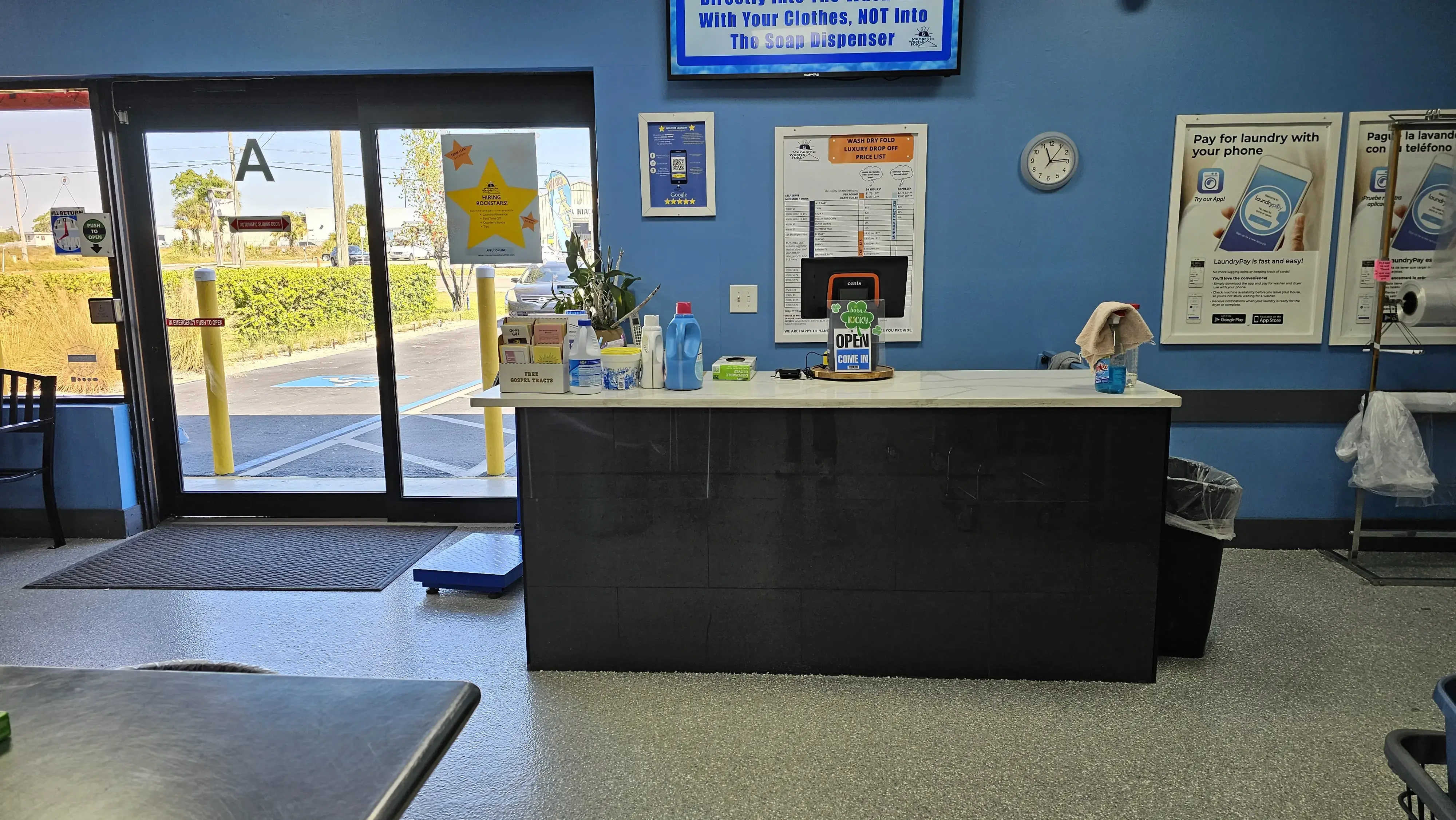 Ellenton Laundromat - Image 12