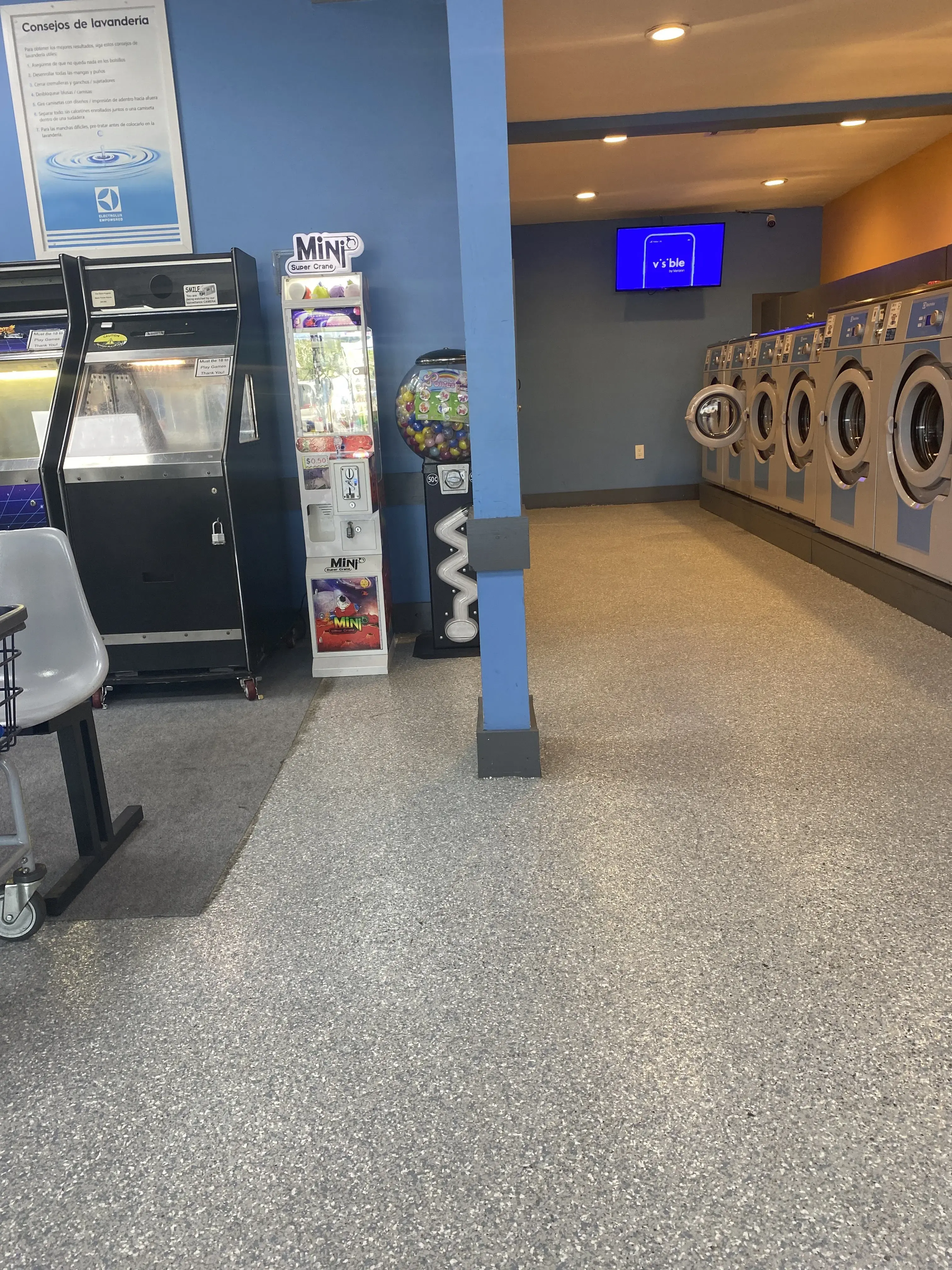 Ellenton Laundromat - Image 19
