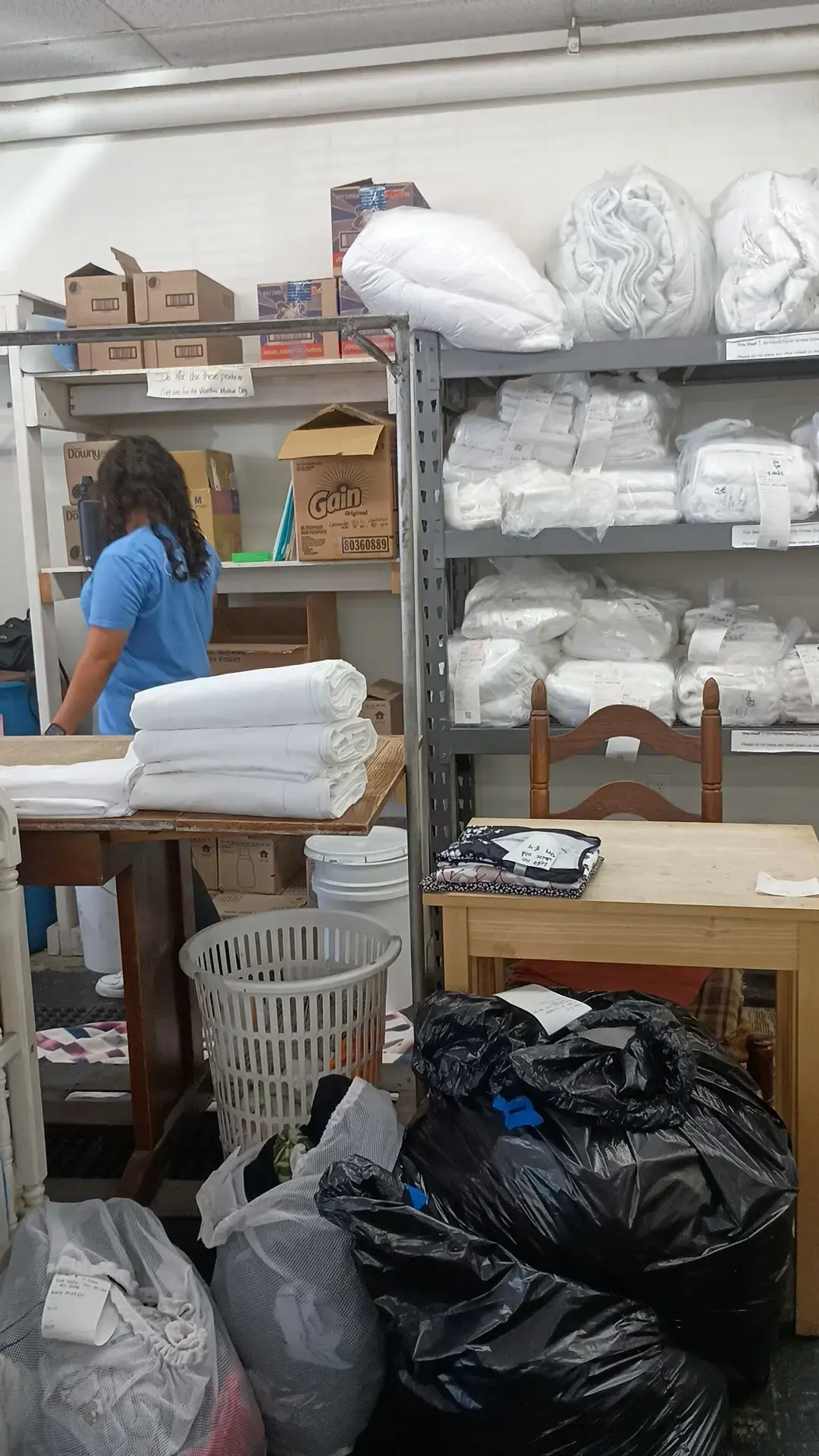 Ellie's Laundry - Image 20