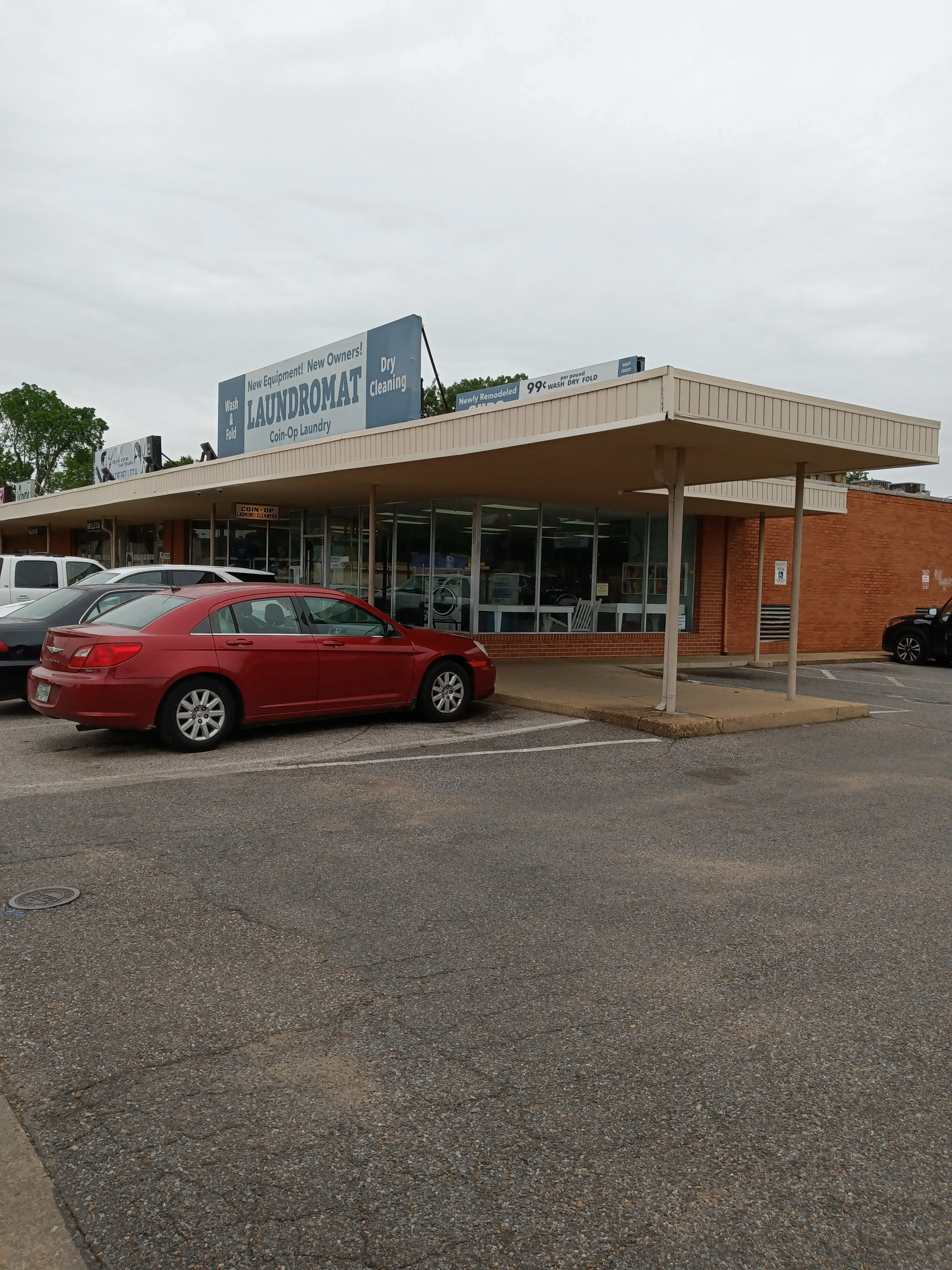 Ellie's Laundry - Image 13