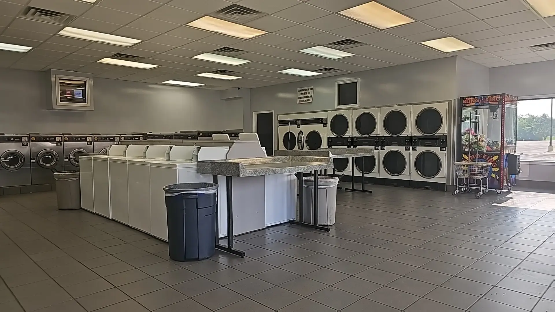Ellie's Laundry thumbnail 17