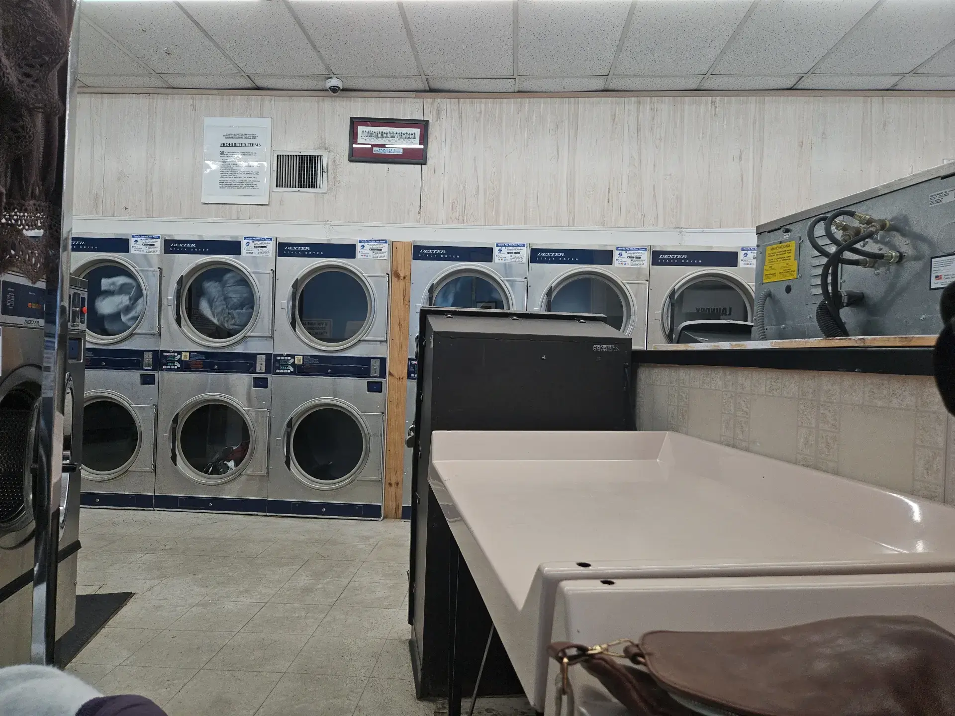 Ellie's Quick Wash - Image 2