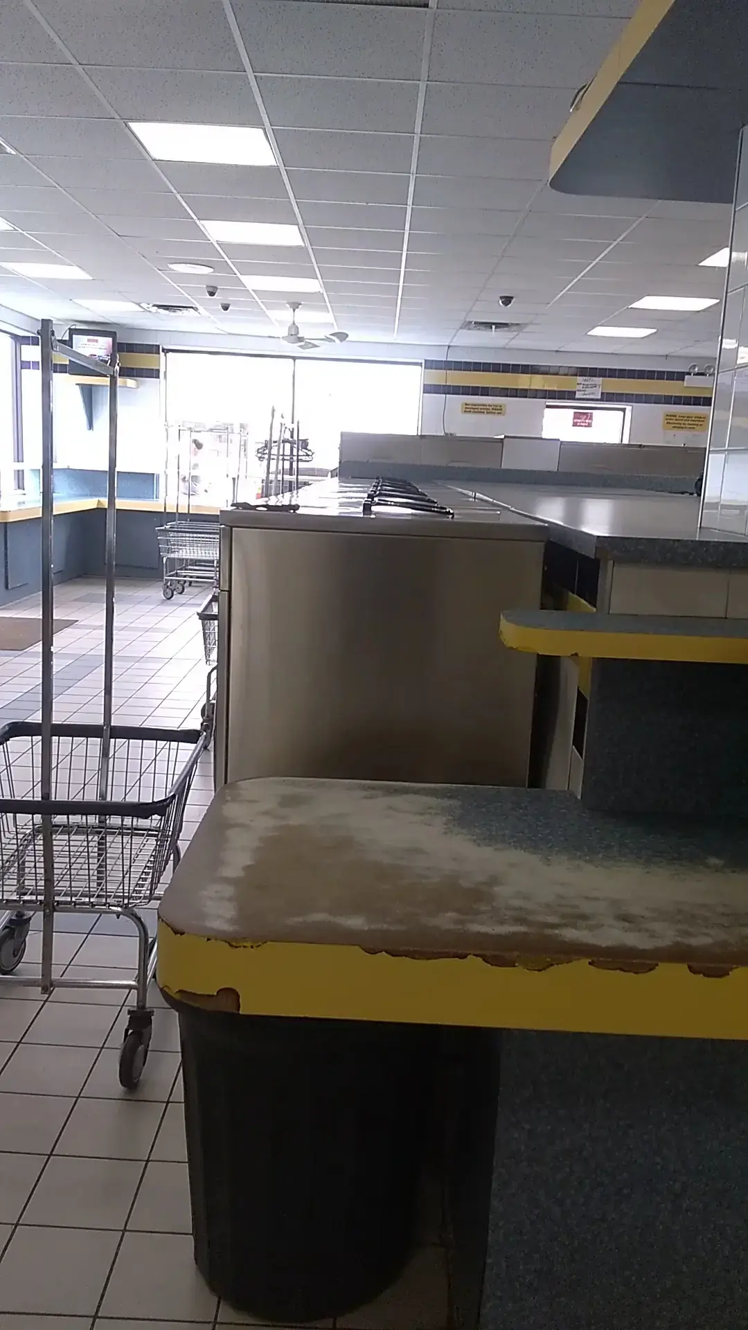 Ellie's Spin n' Wash & Laundry Service thumbnail 16