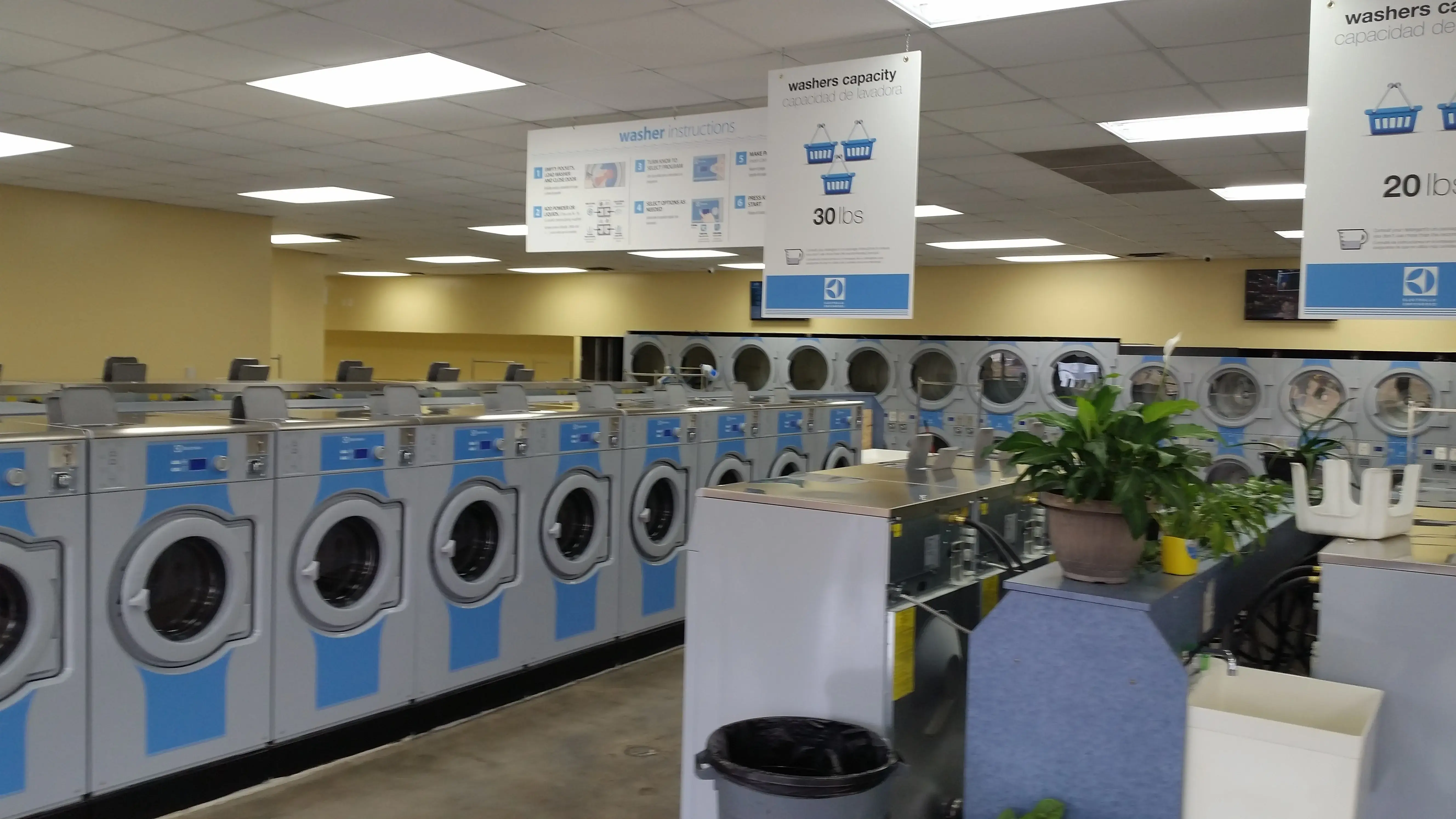 Elm Street Laundry thumbnail 17