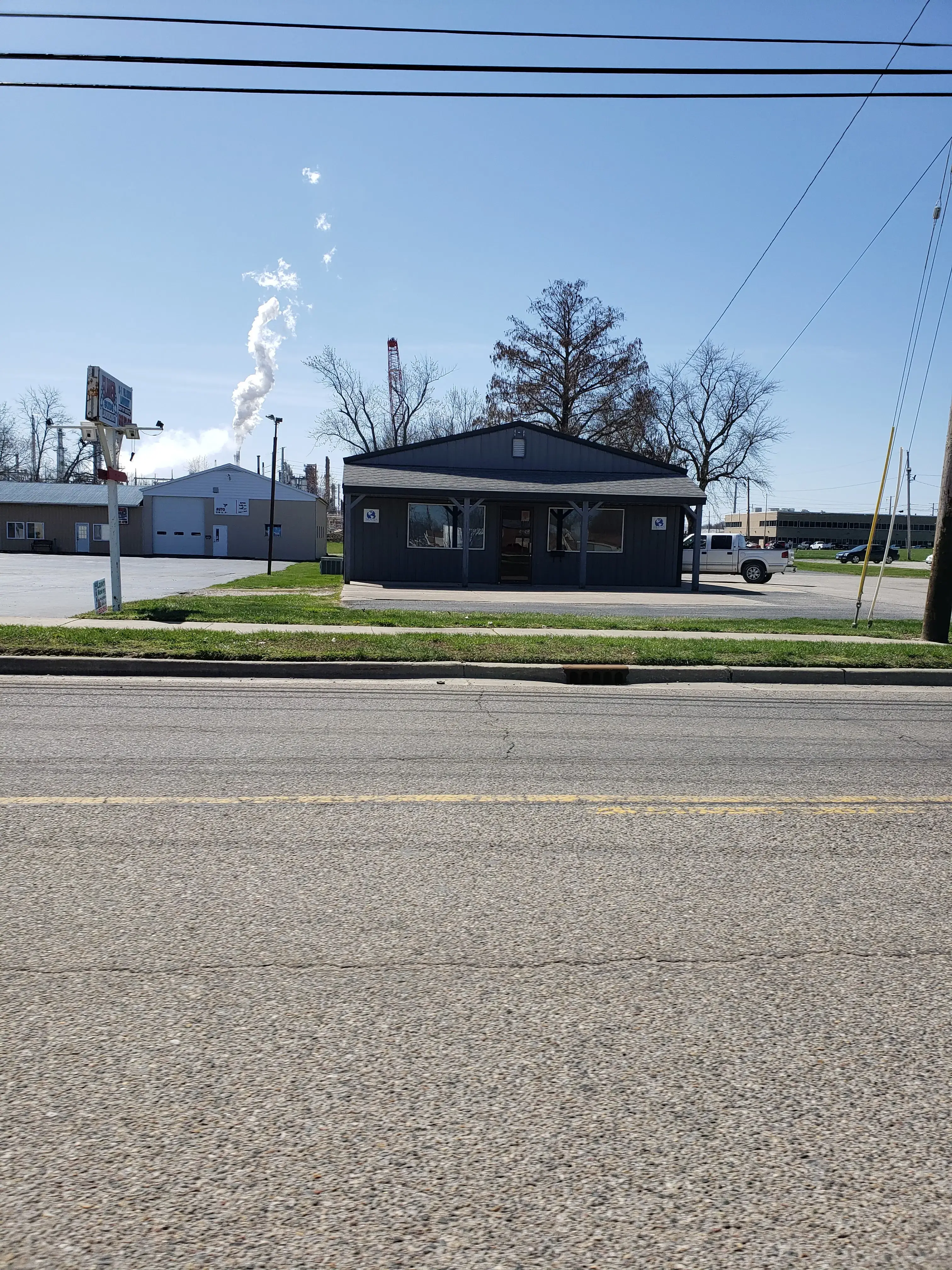 Elmer Sud's Full Service Laundry - Image 2