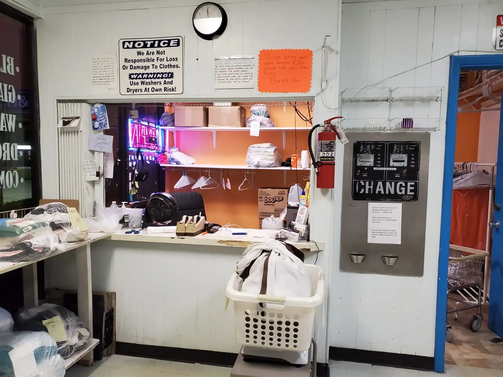 Elyana Coin Laundry - Oriole Plaza thumbnail 7