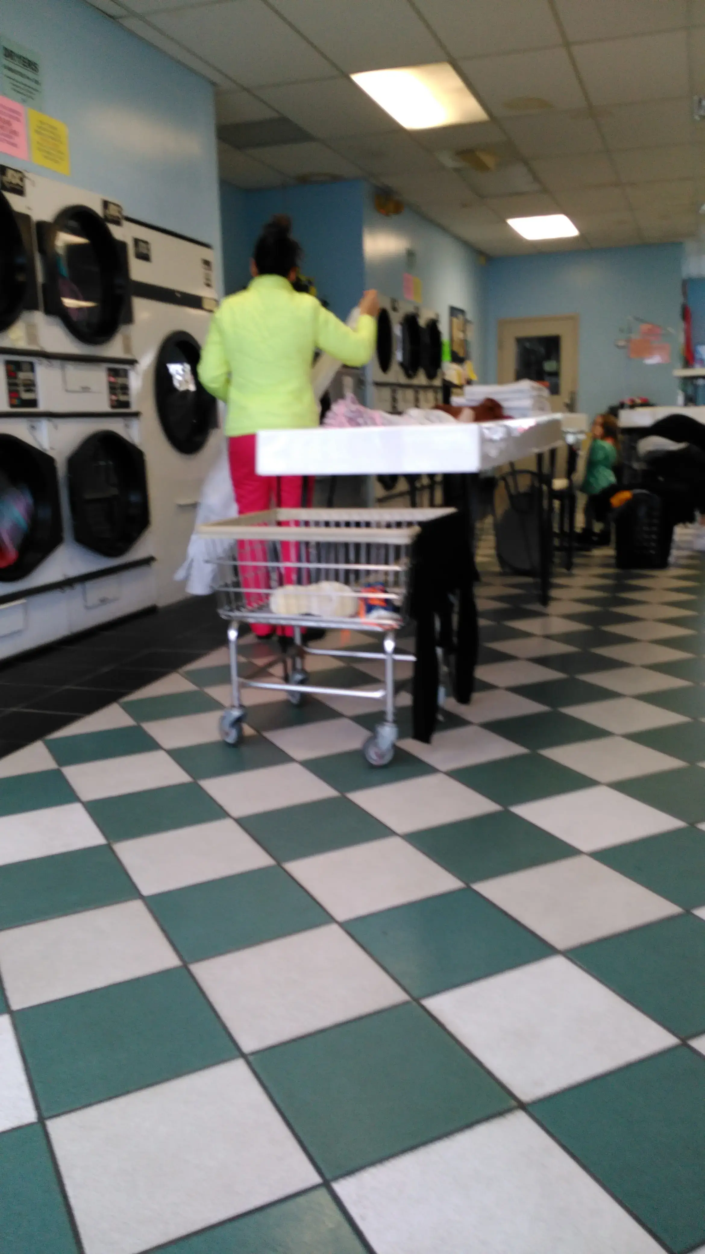 Embassy Laundromat - "Cleanest Laundromat in Town" thumbnail 6