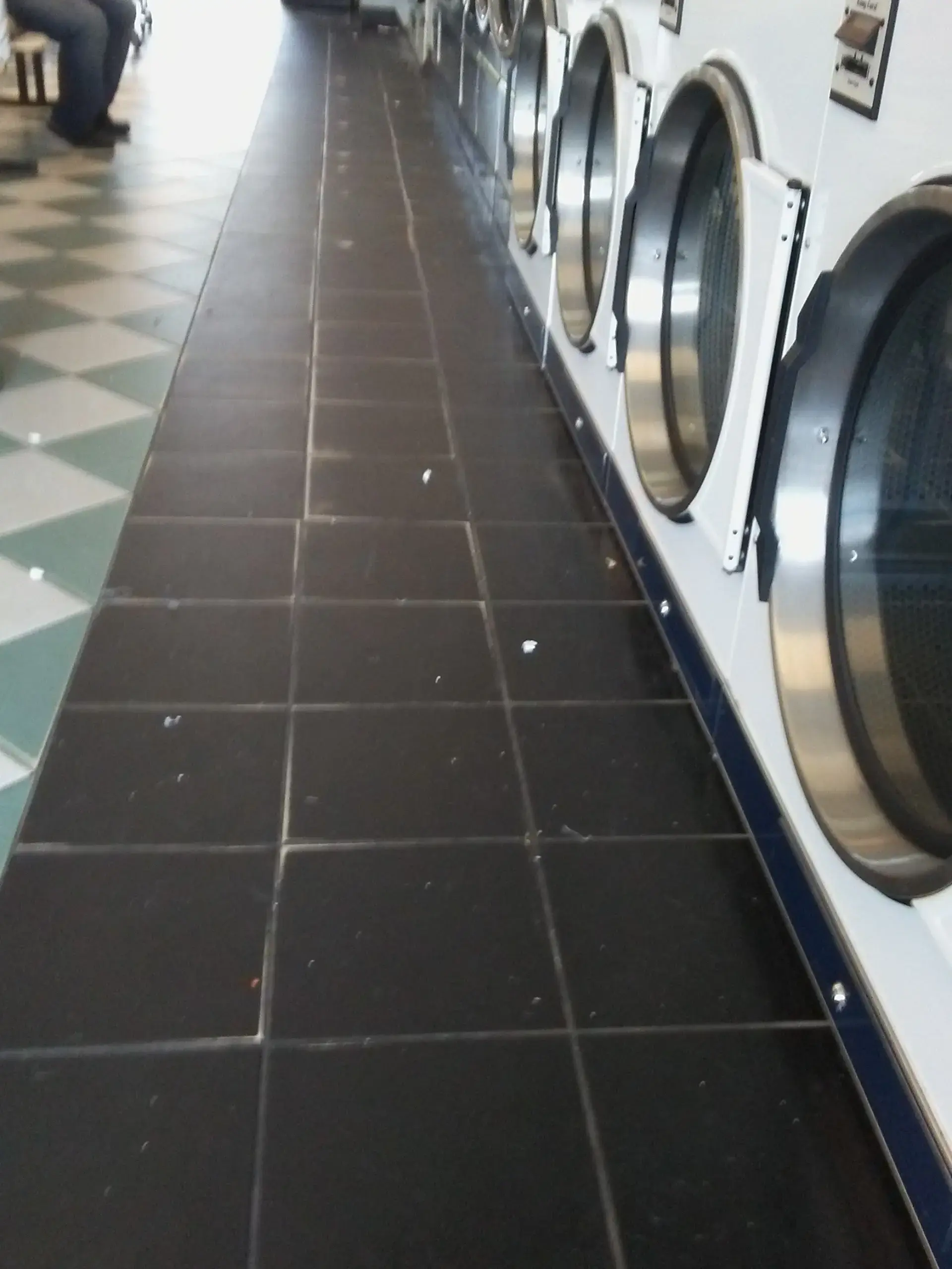 Embassy Laundromat - "Cleanest Laundromat in Town" thumbnail 8