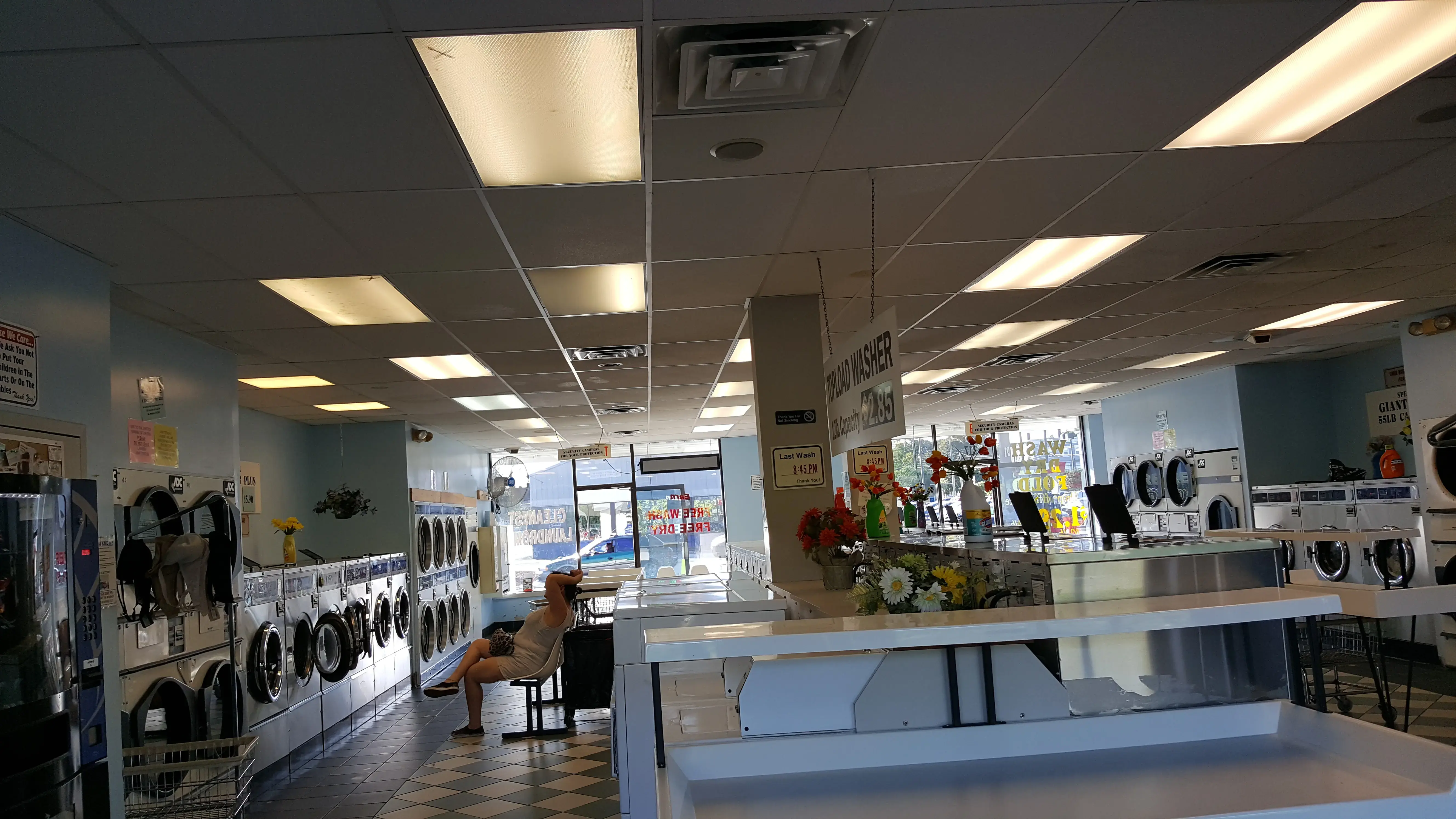 Embassy Laundromat - "Cleanest Laundromat in Town" thumbnail 13