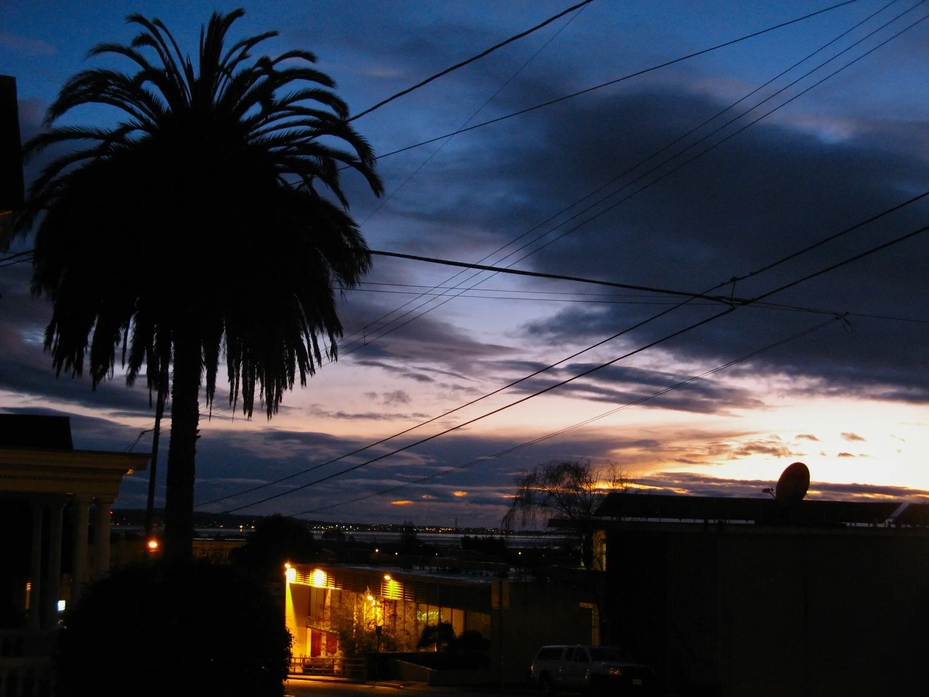 Emerald City Laundry Co thumbnail 4