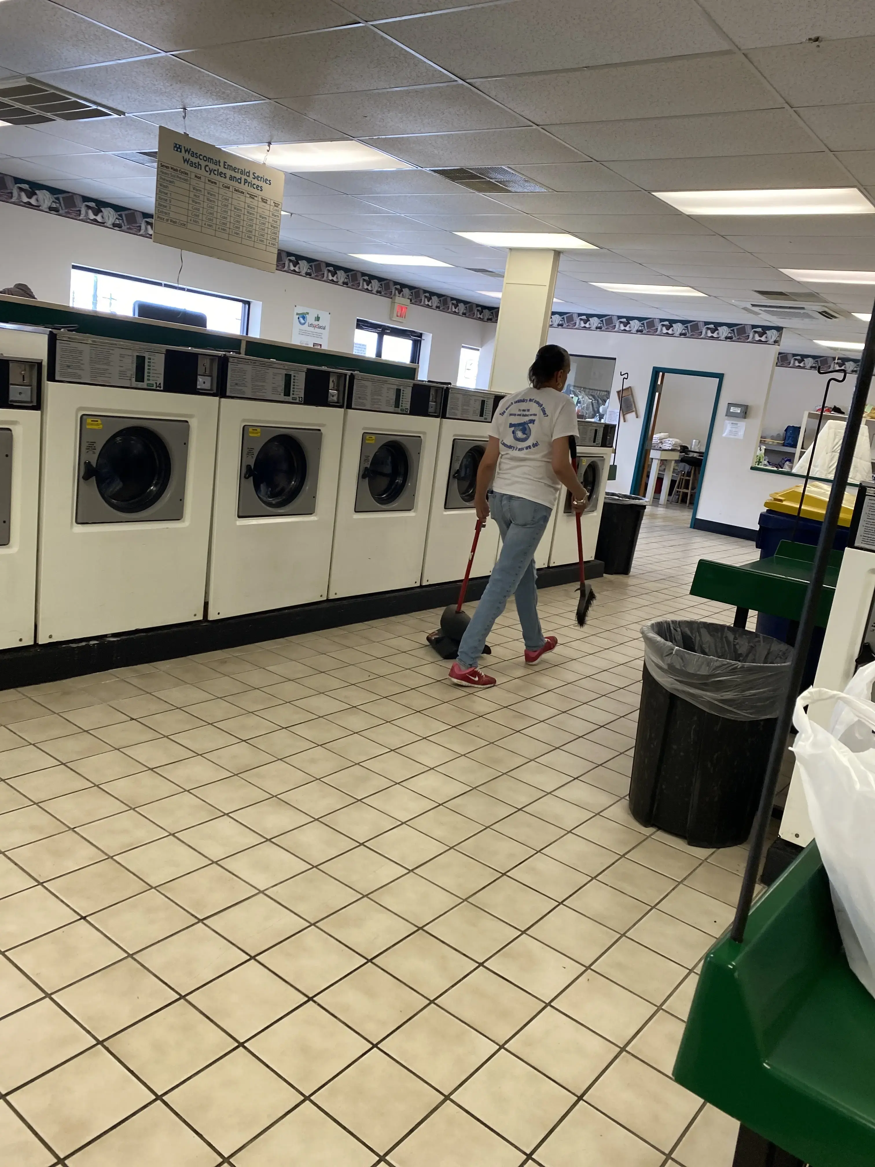 Emerald City Wash World - Image 10