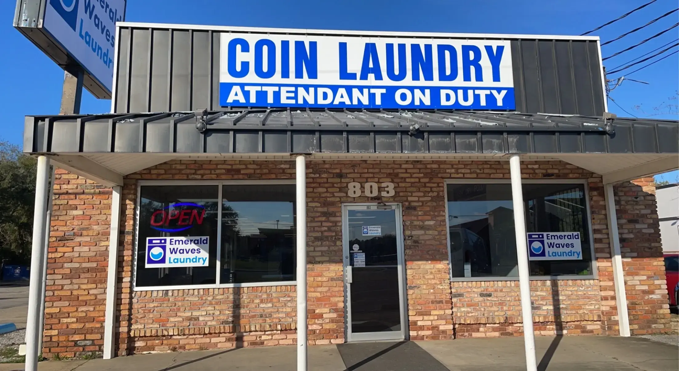 Emerald Waves Laundry - Image 4