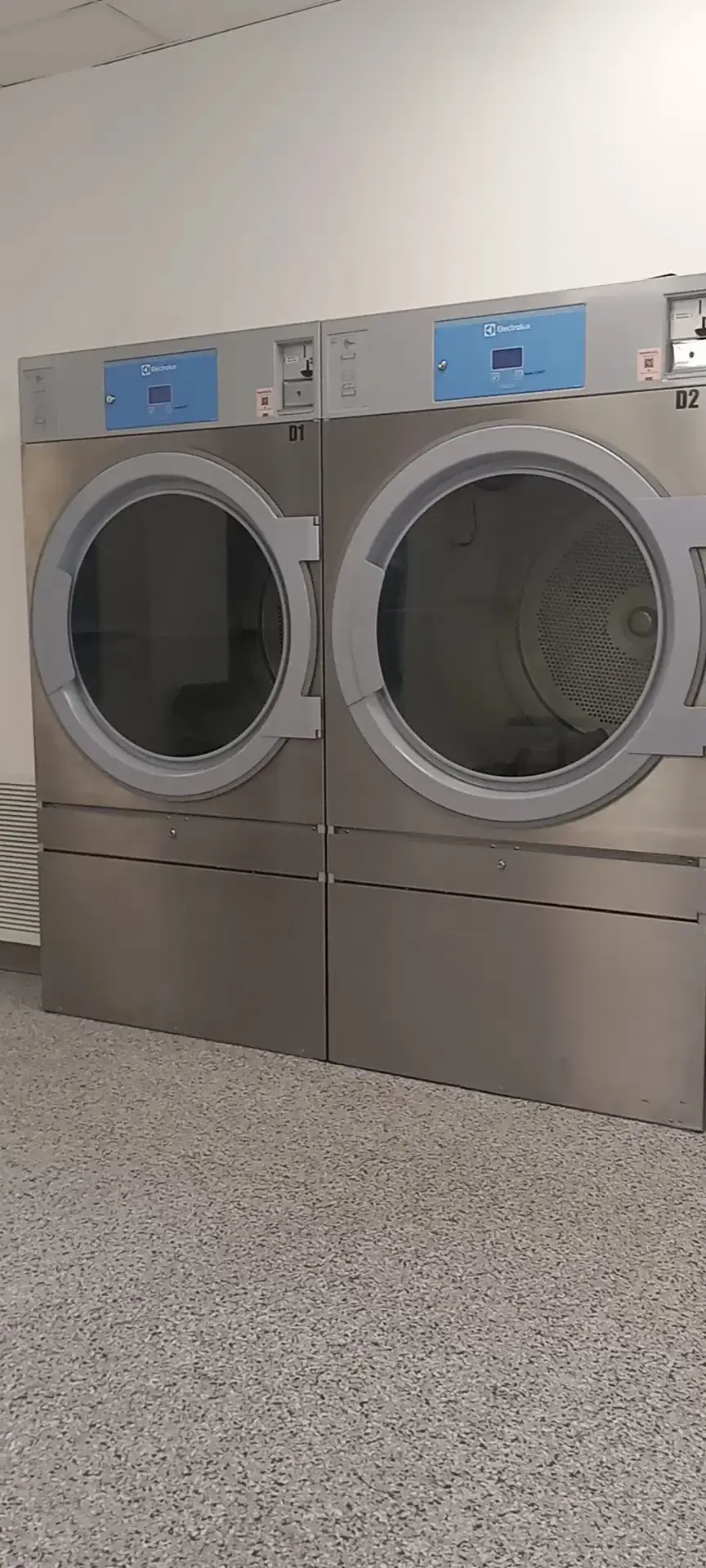 Emerald Waves Laundry thumbnail 2