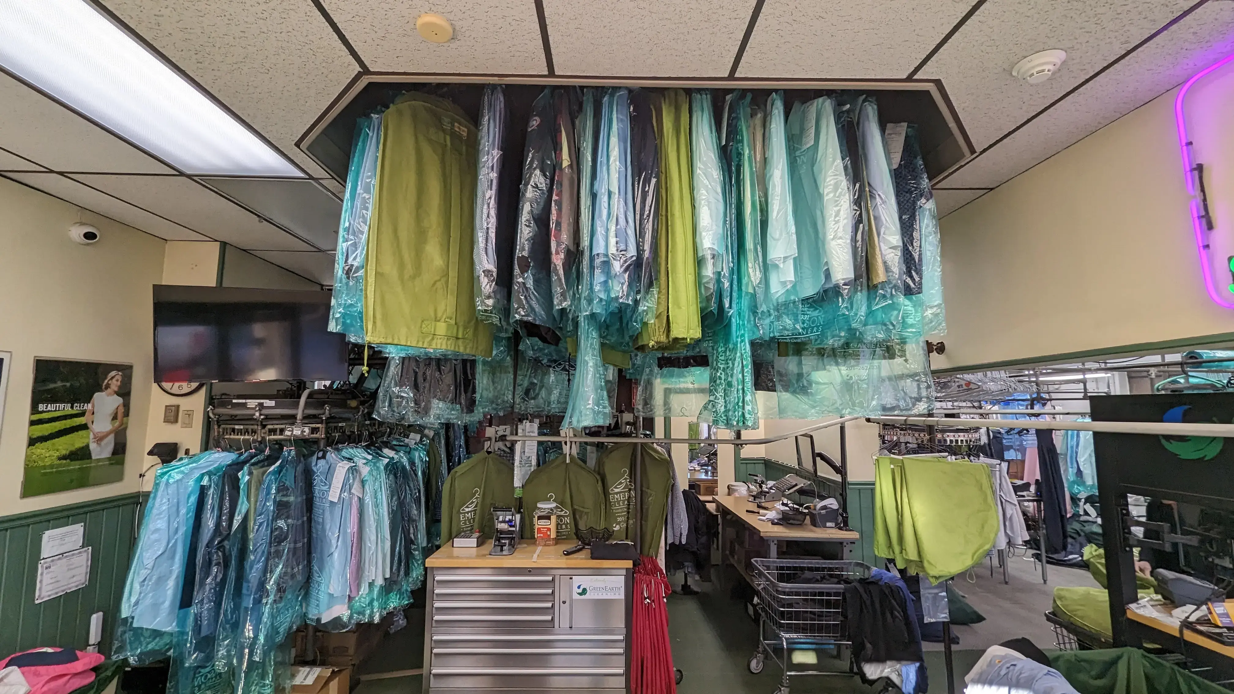 Emerson Dry Cleaners thumbnail 3