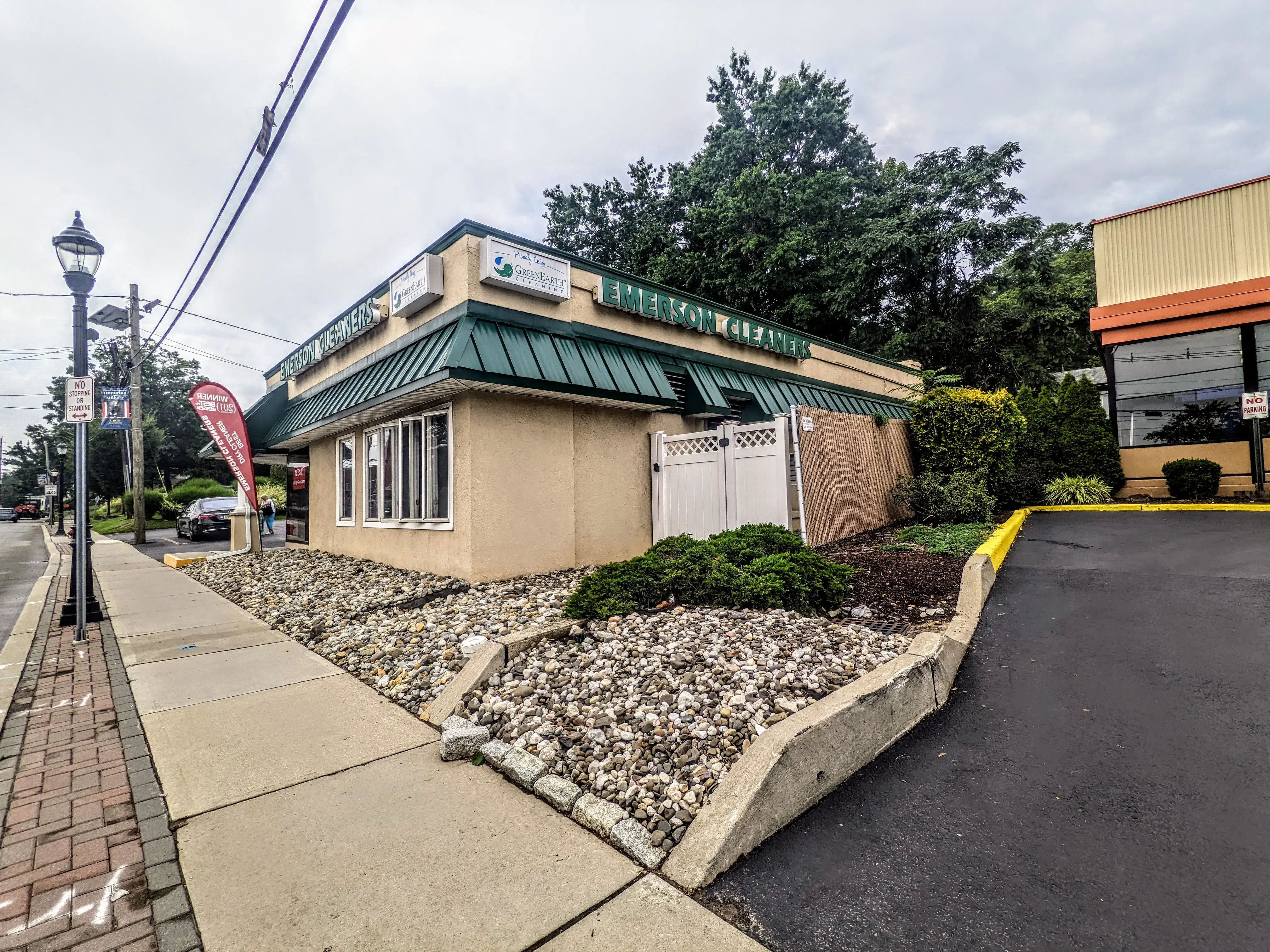 Emerson Dry Cleaners - Image 9