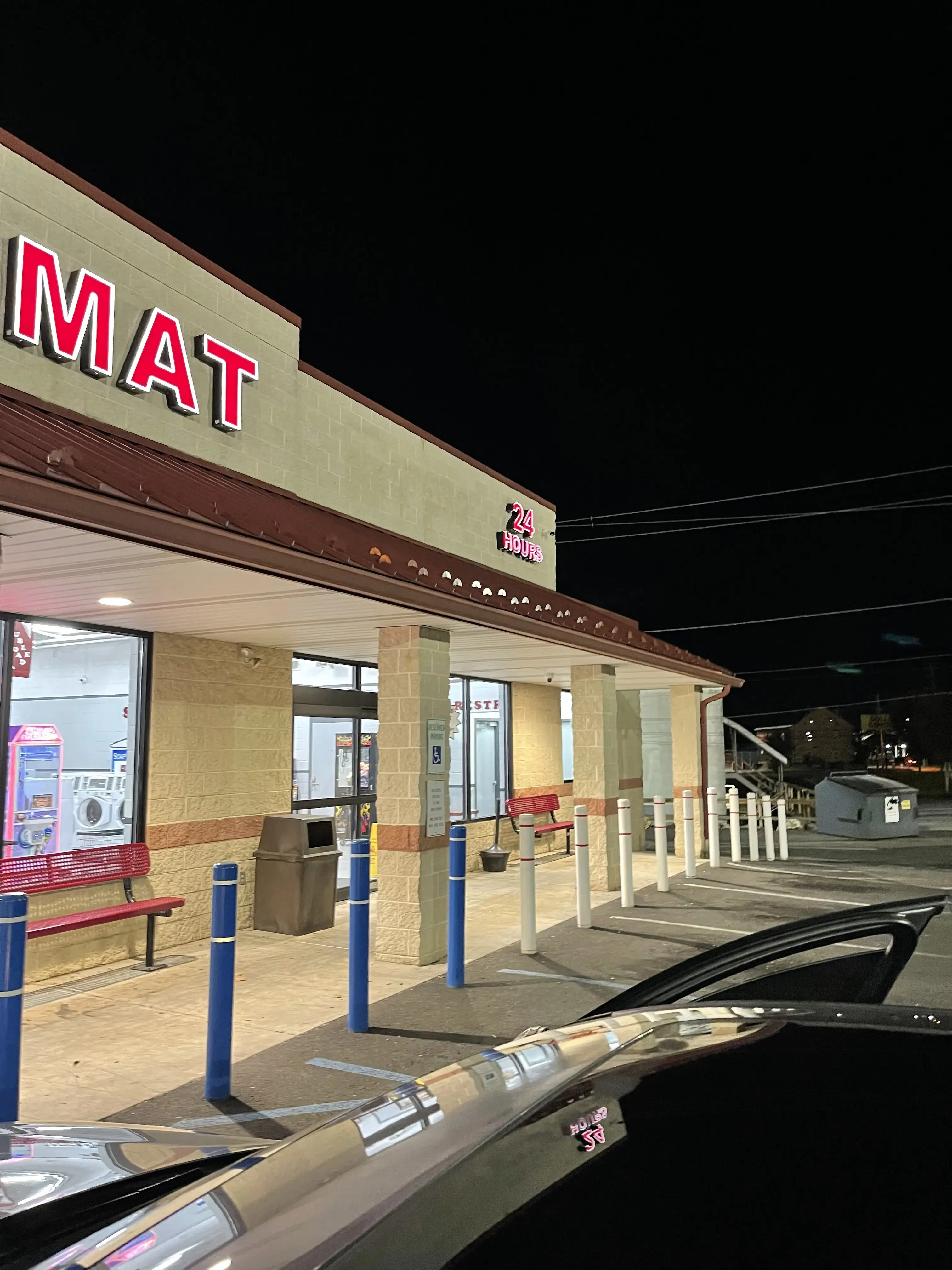 Emmaus Avenue Laundromat thumbnail 17