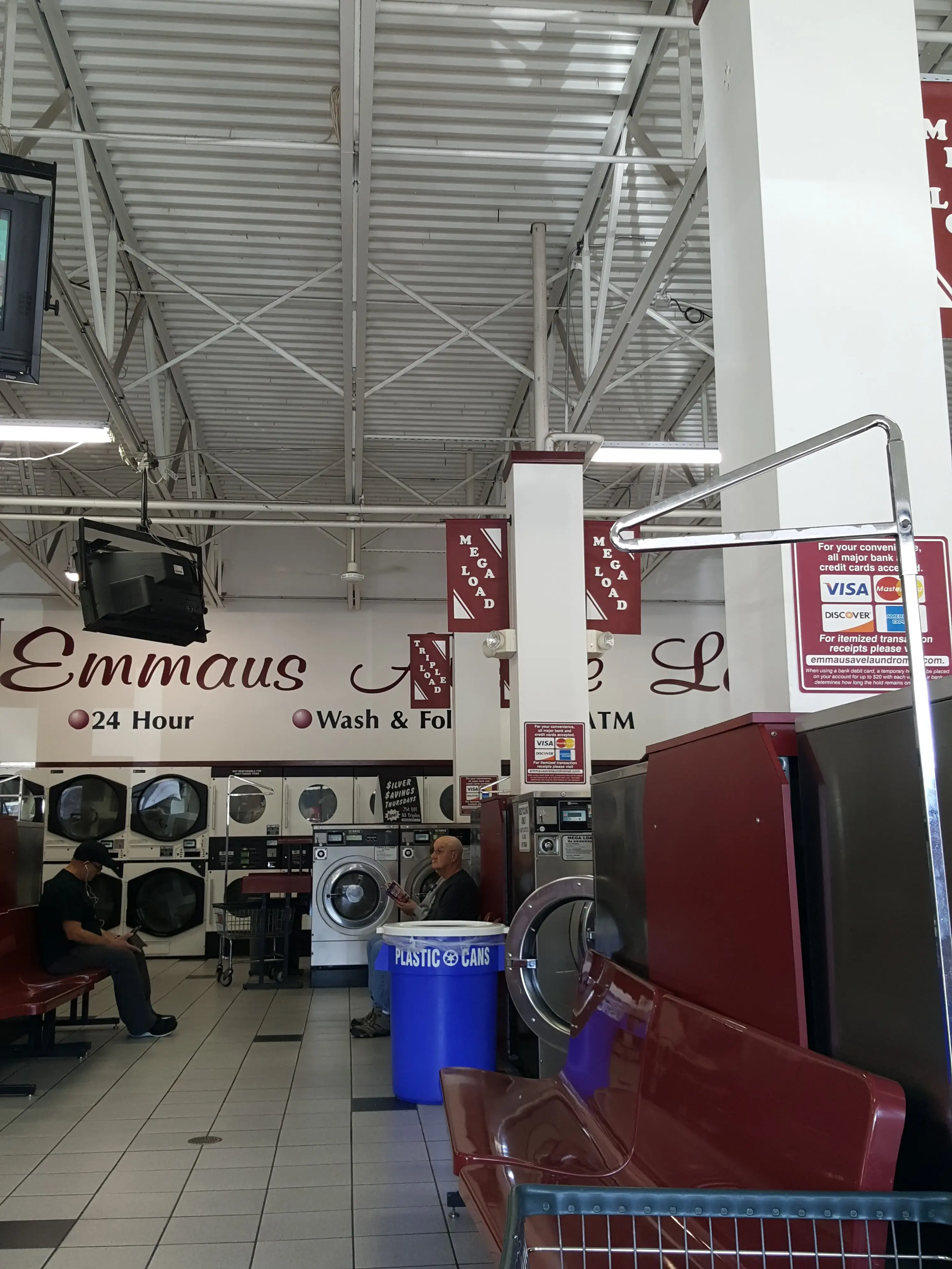 Emmaus Avenue Laundromat thumbnail 16