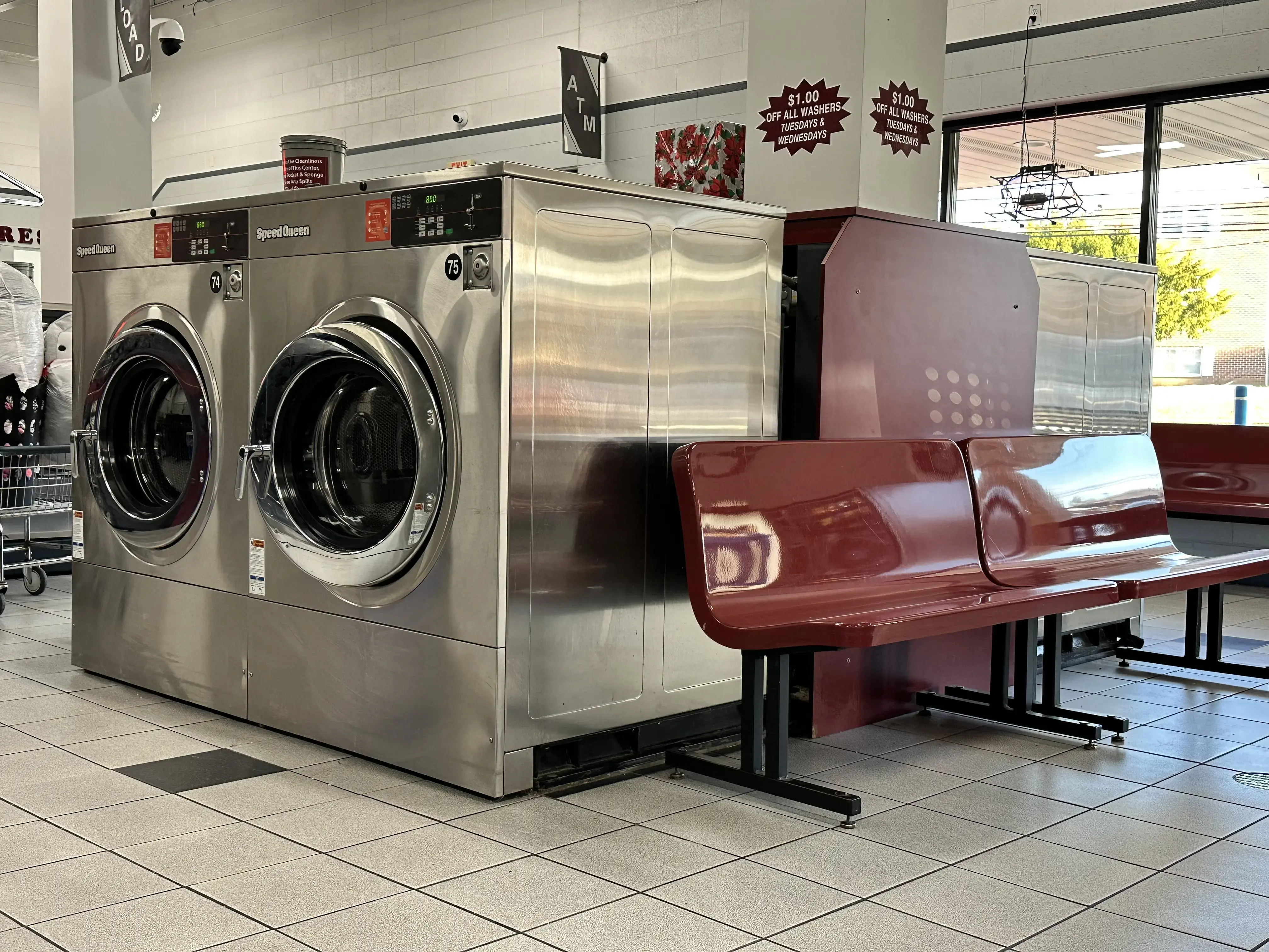 Emmaus Avenue Laundromat thumbnail 1